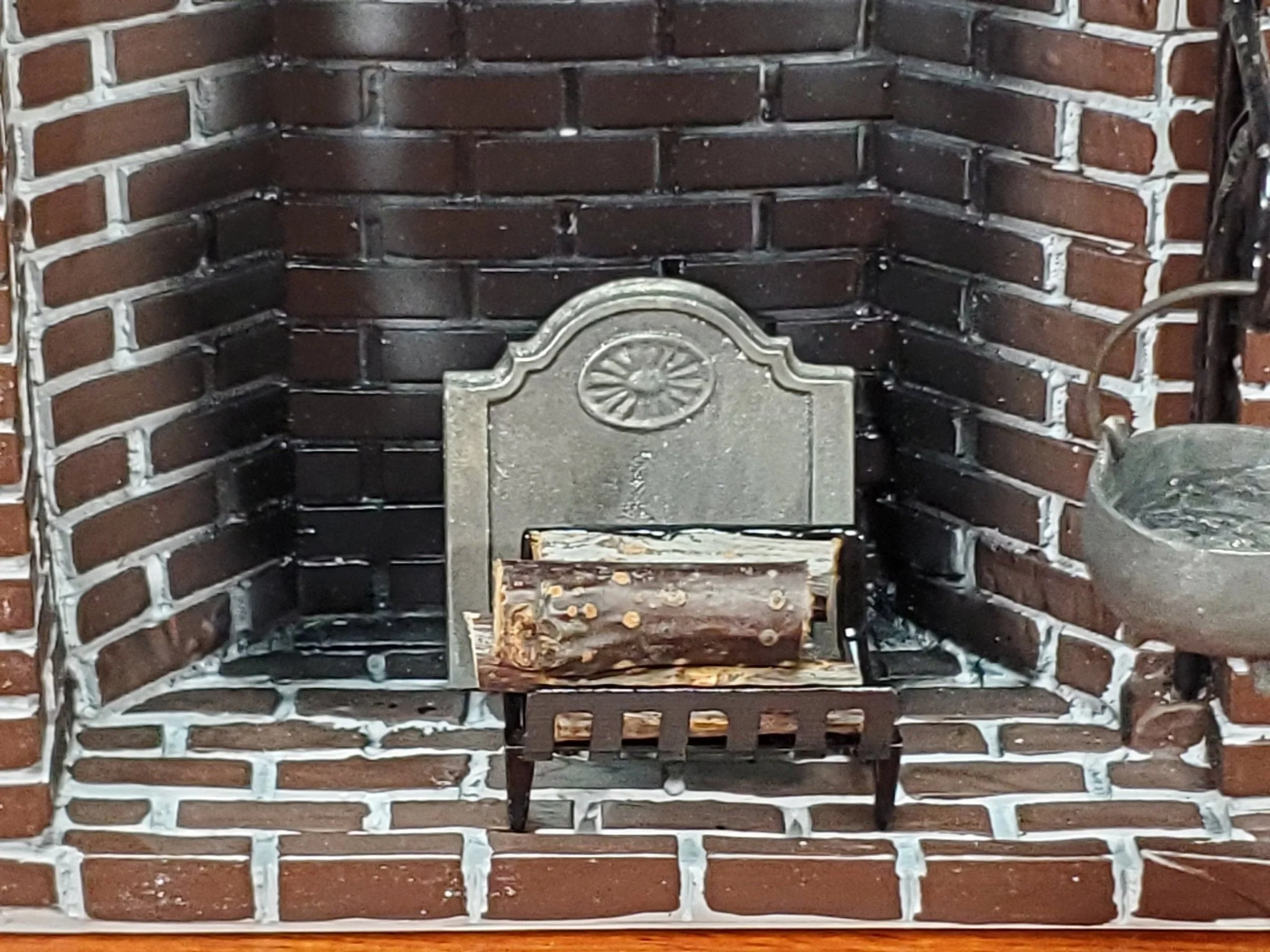 Dollhouse Fireback for Fireplace Metal 1:12 Scale Handcrafted by Olde Mountain Miniatures - Image 4