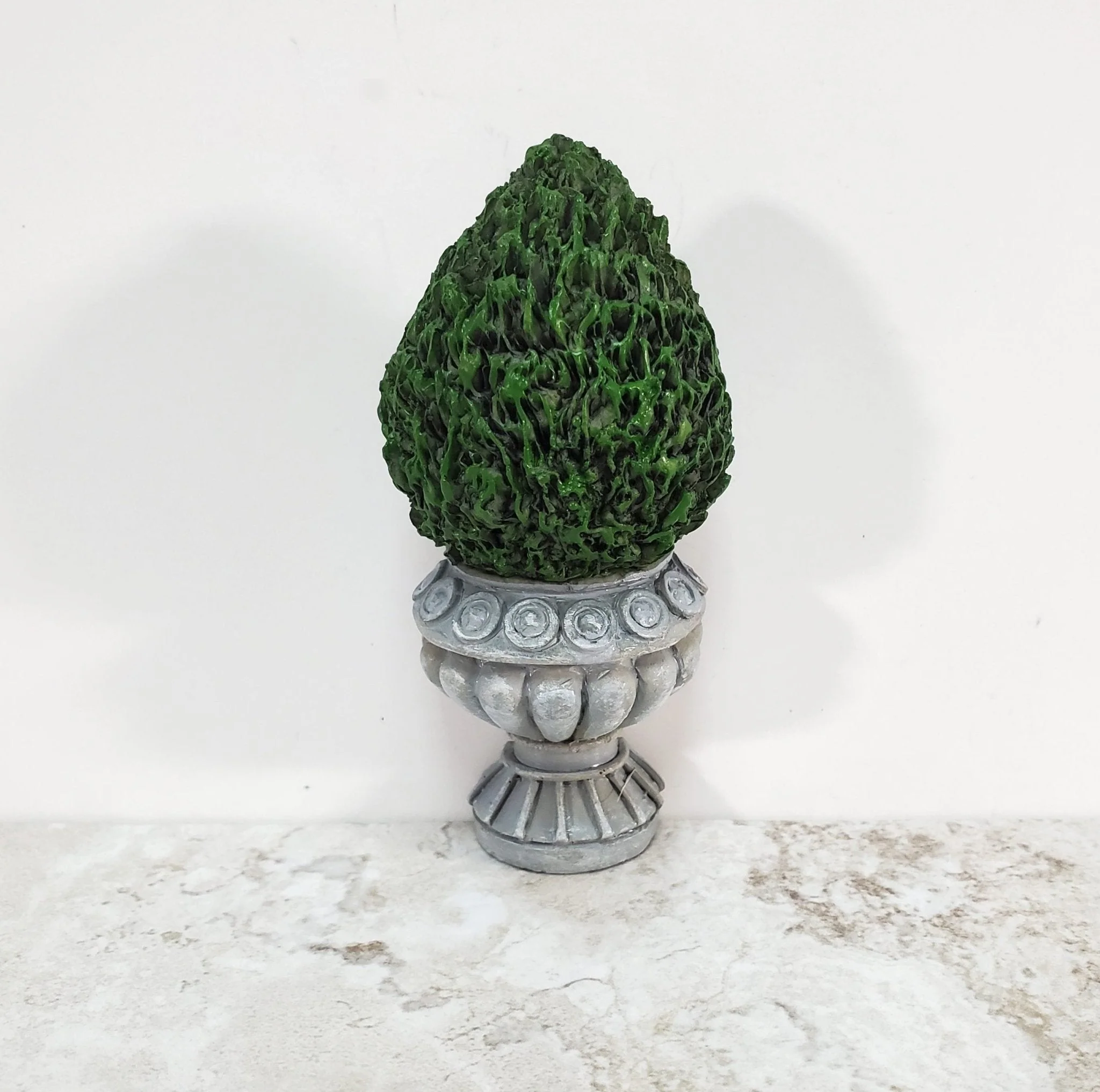 Dollhouse Flat Back Topiary Potted Bush 1:12 Scale Resin Miniature Garden