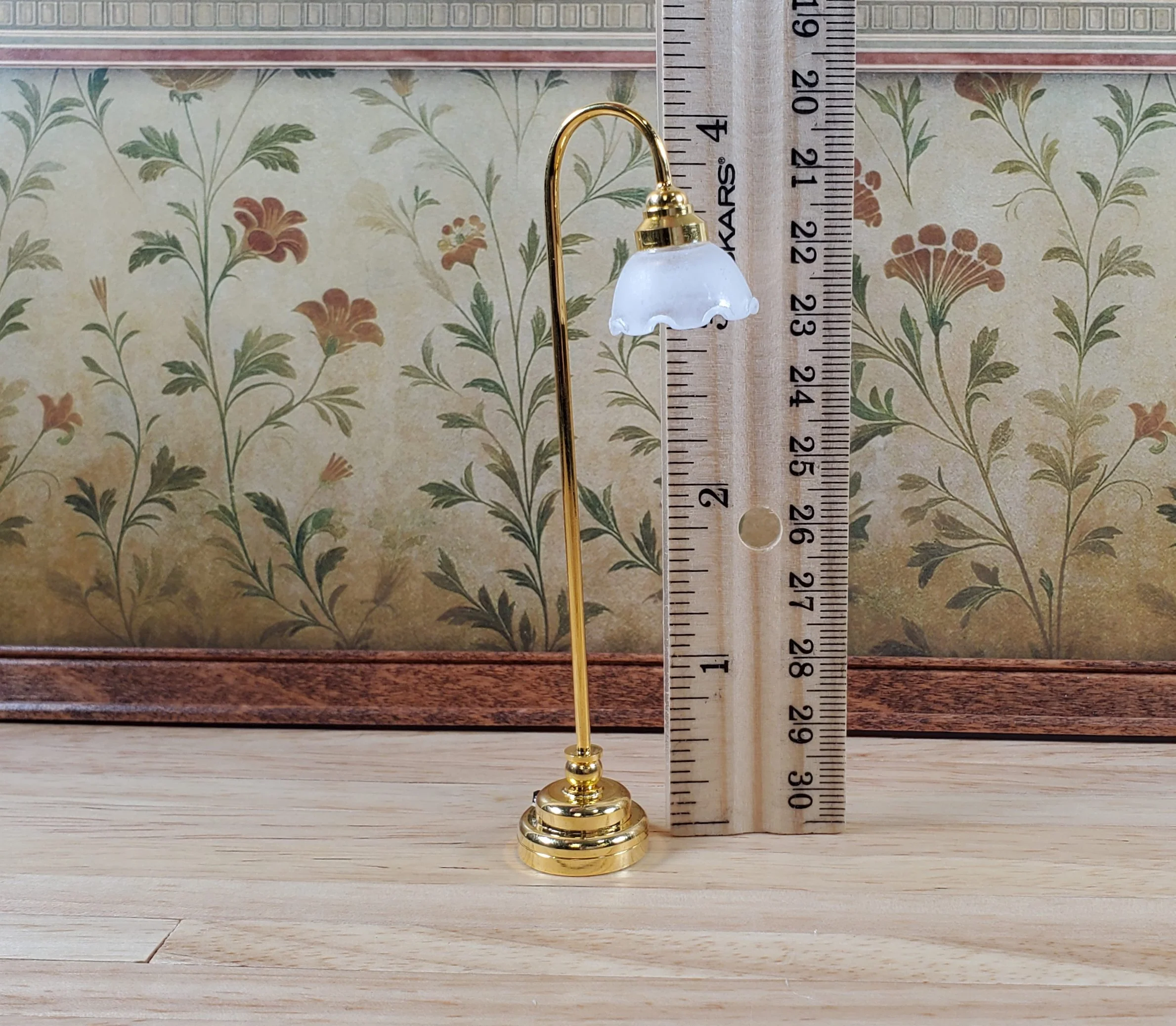 Dollhouse Floor Lamp Battery Light Flower Shade Gold Base 1:12 Scale Miniature - Image 5