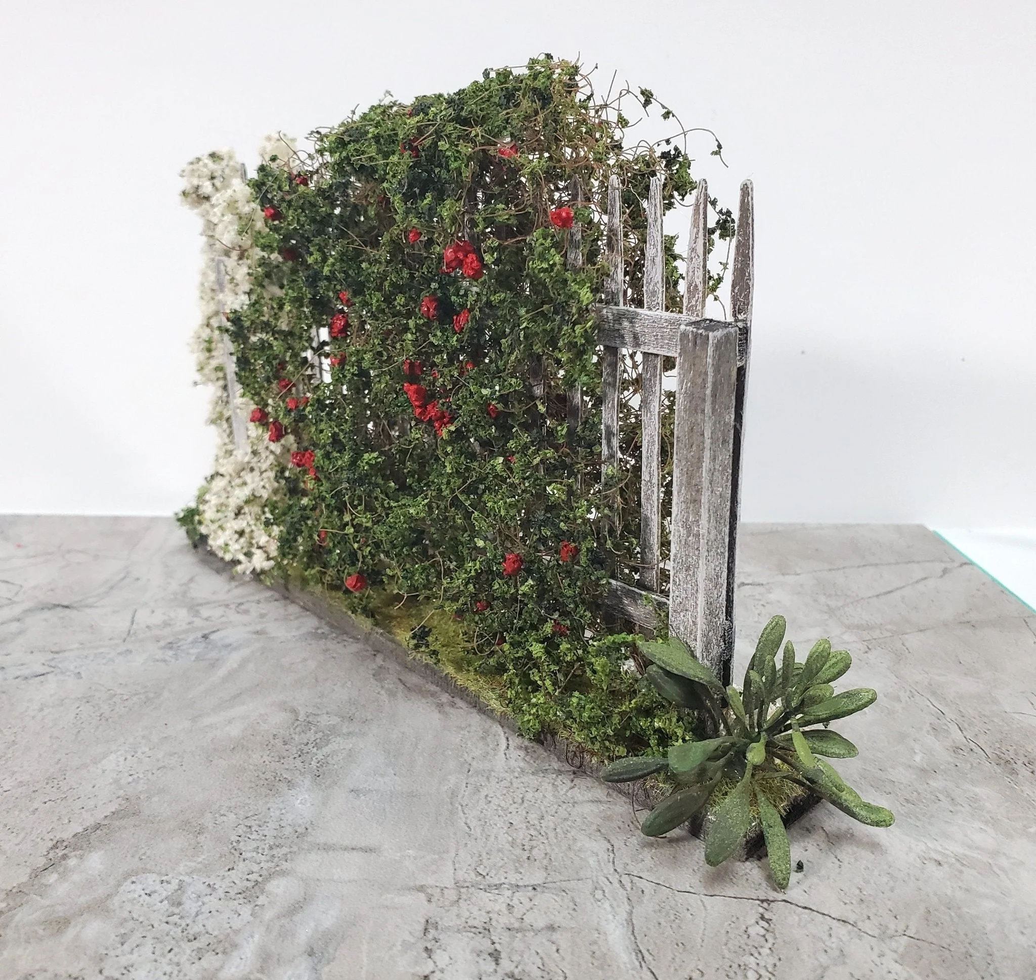 Dollhouse Flowers with Fence Red White Large 1:12 Scale Miniature 2 Sided - Image 3
