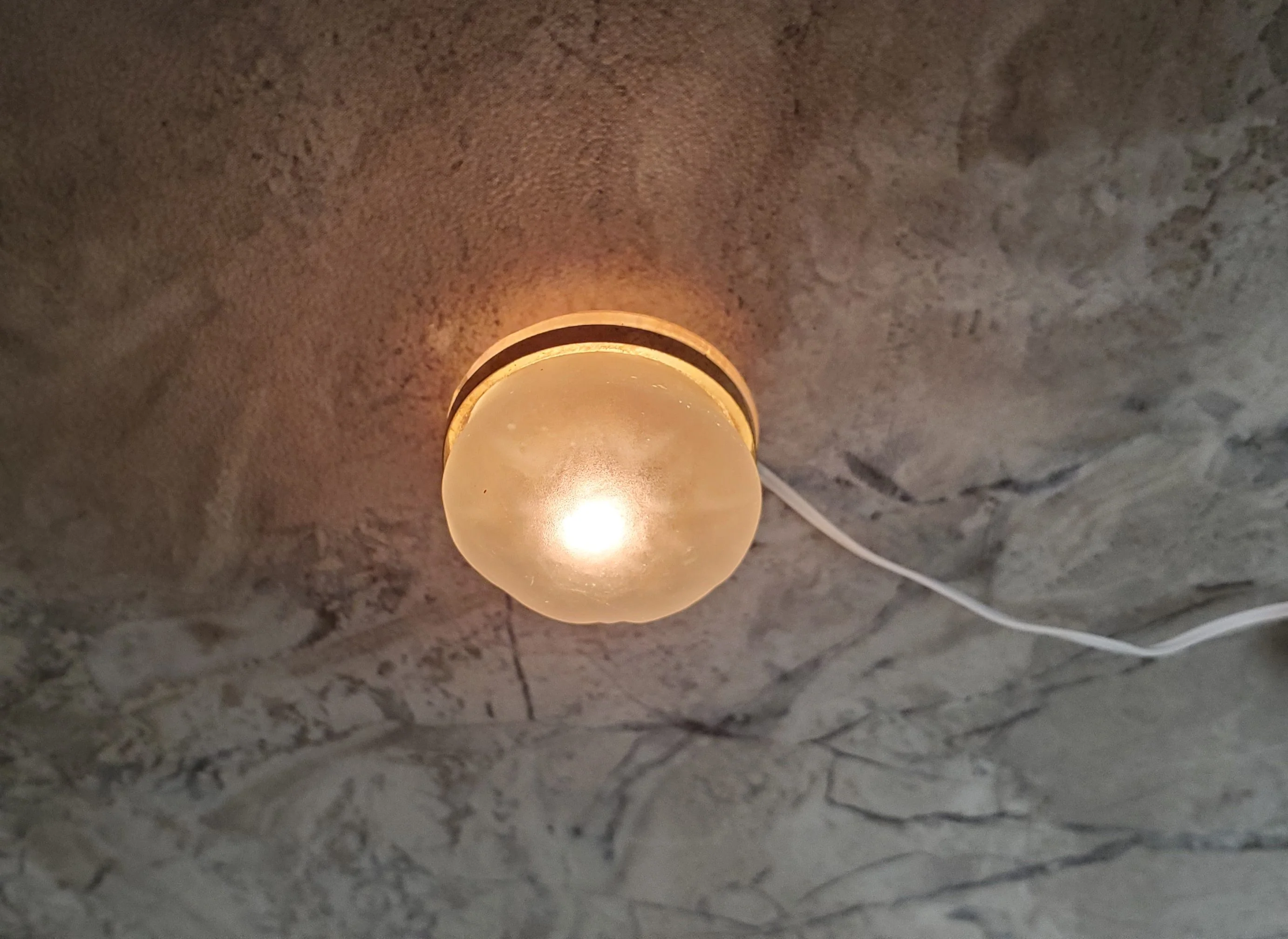 Dollhouse Frosted Round Ceiling Light 1:12 Scale Miniature 12 Volt with Plug - Image 3