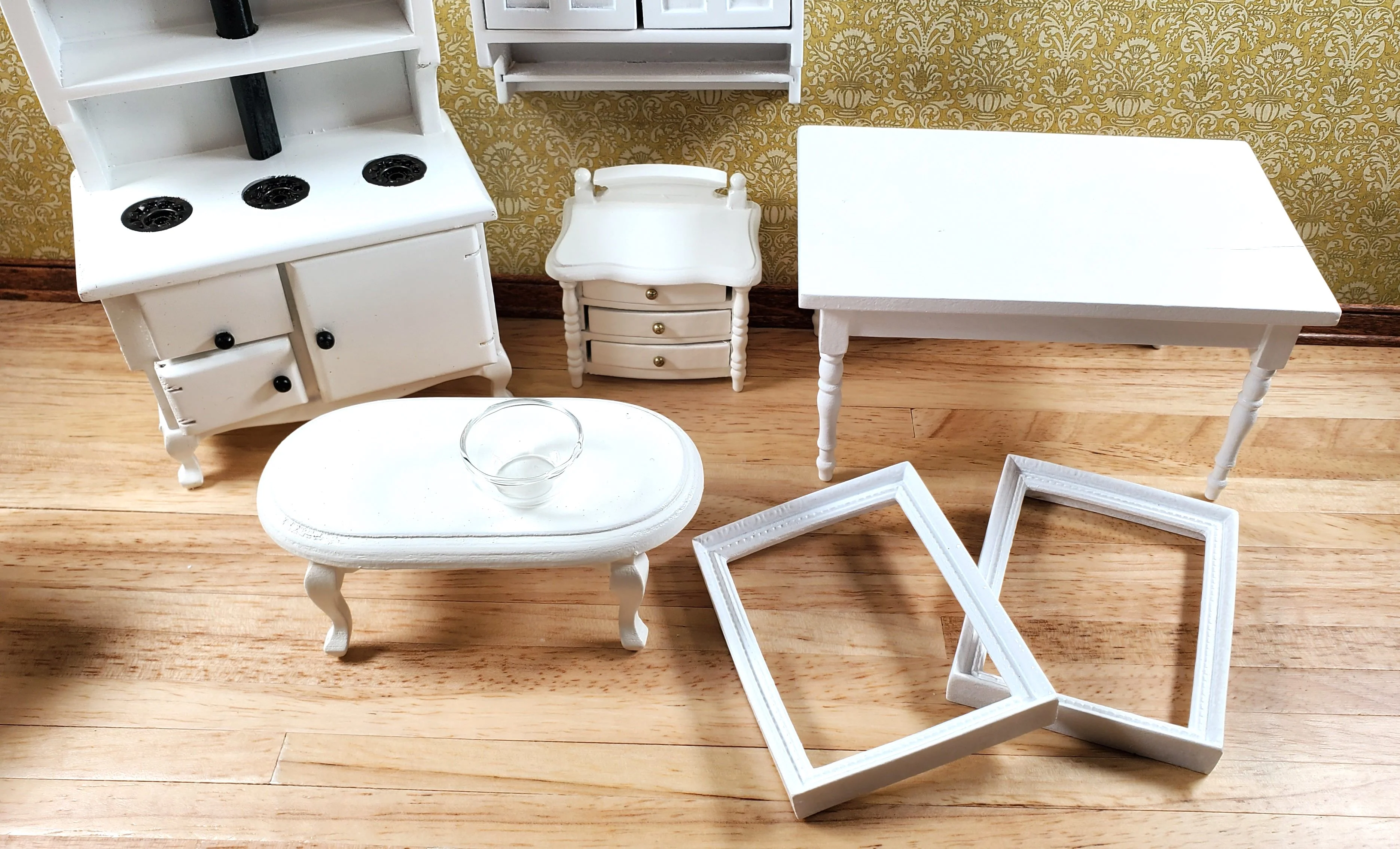 Dollhouse Furniture Lot Scratch & Dent 1:12 Scale White Table Stove Nightstand Picture Frames + - Image 2