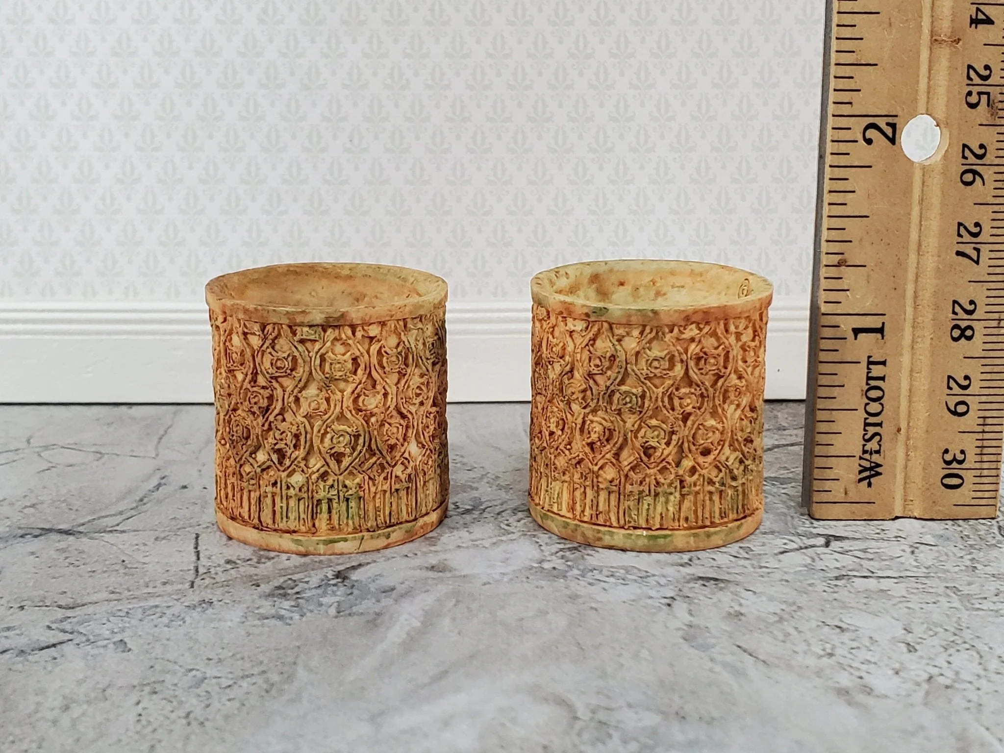 Dollhouse Garden Pots Aged Finish Planters x2 1:12 Scale A4052AG by Falcon Miniatures - Image 3