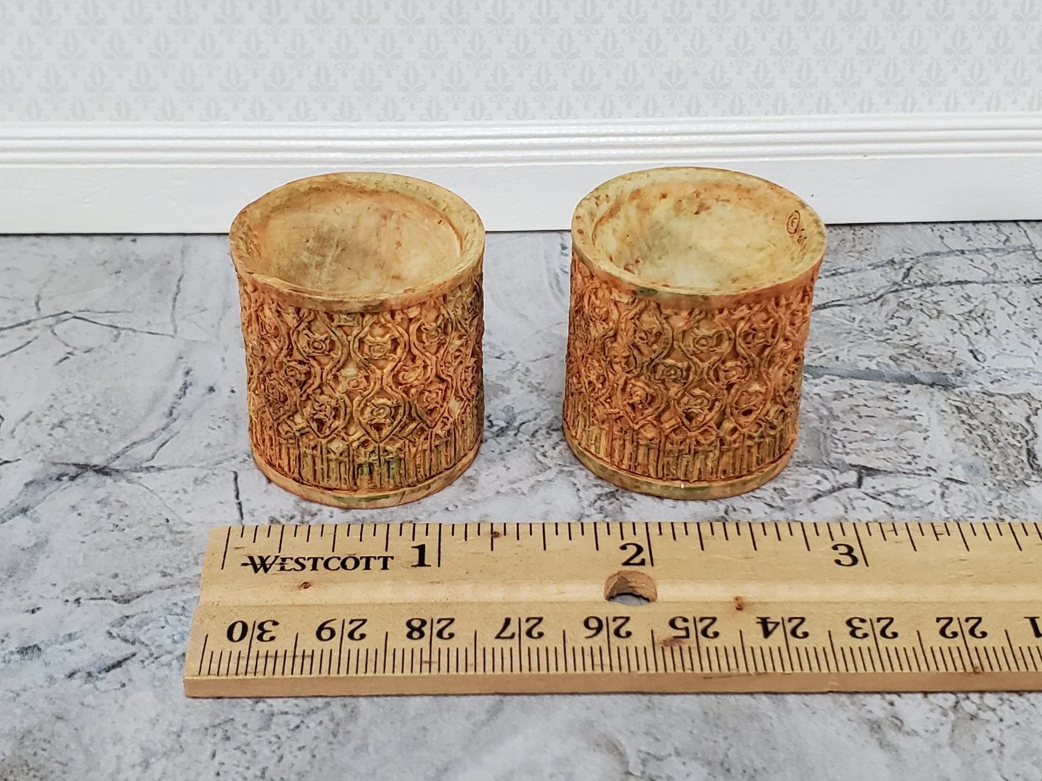 Dollhouse Garden Pots Aged Finish Planters x2 1:12 Scale A4052AG by Falcon Miniatures - Image 4