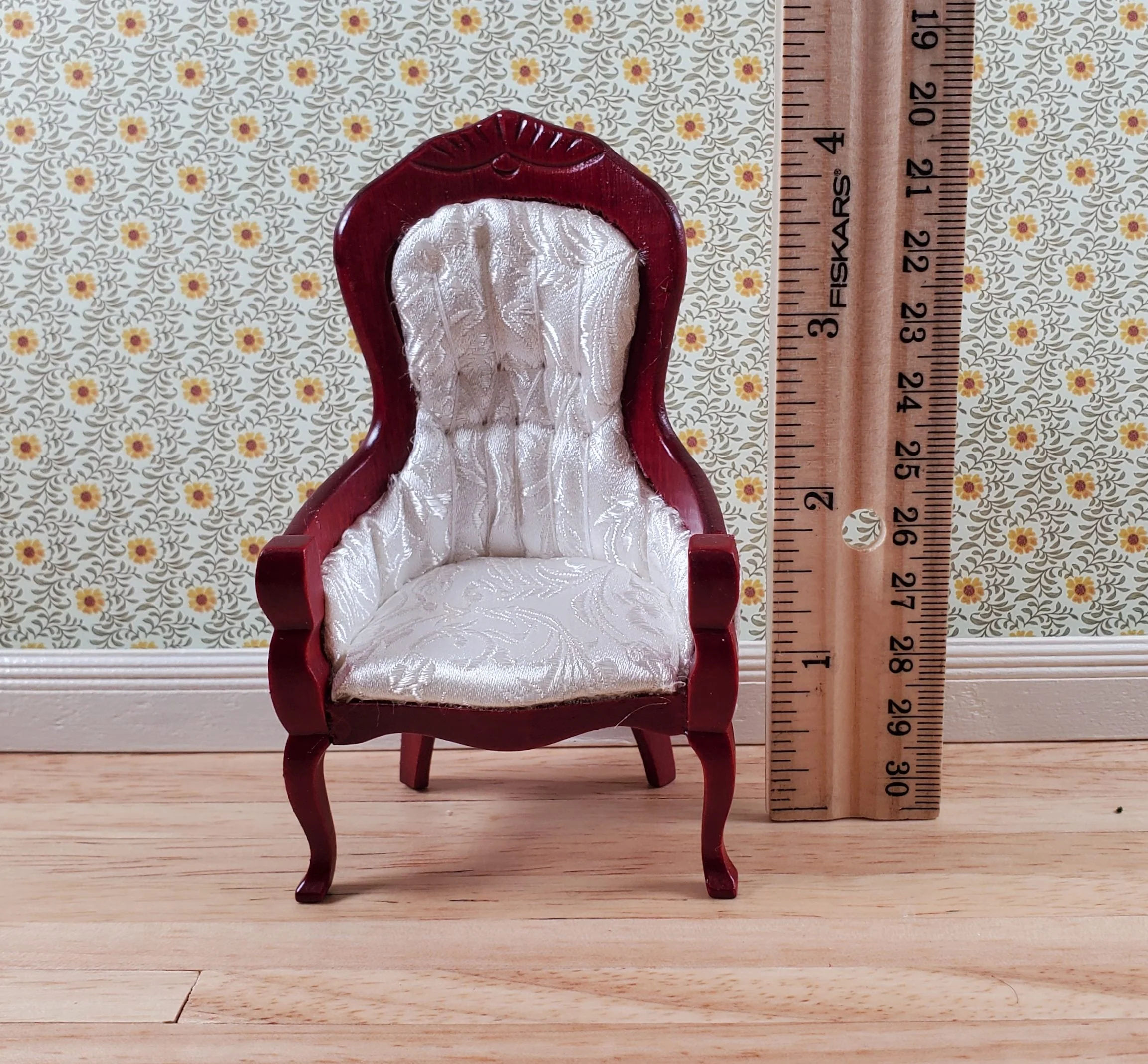 Dollhouse Gentlemen's Chair Victorian White Mahogany Finish 1:12 Scale Furniture - Image 4