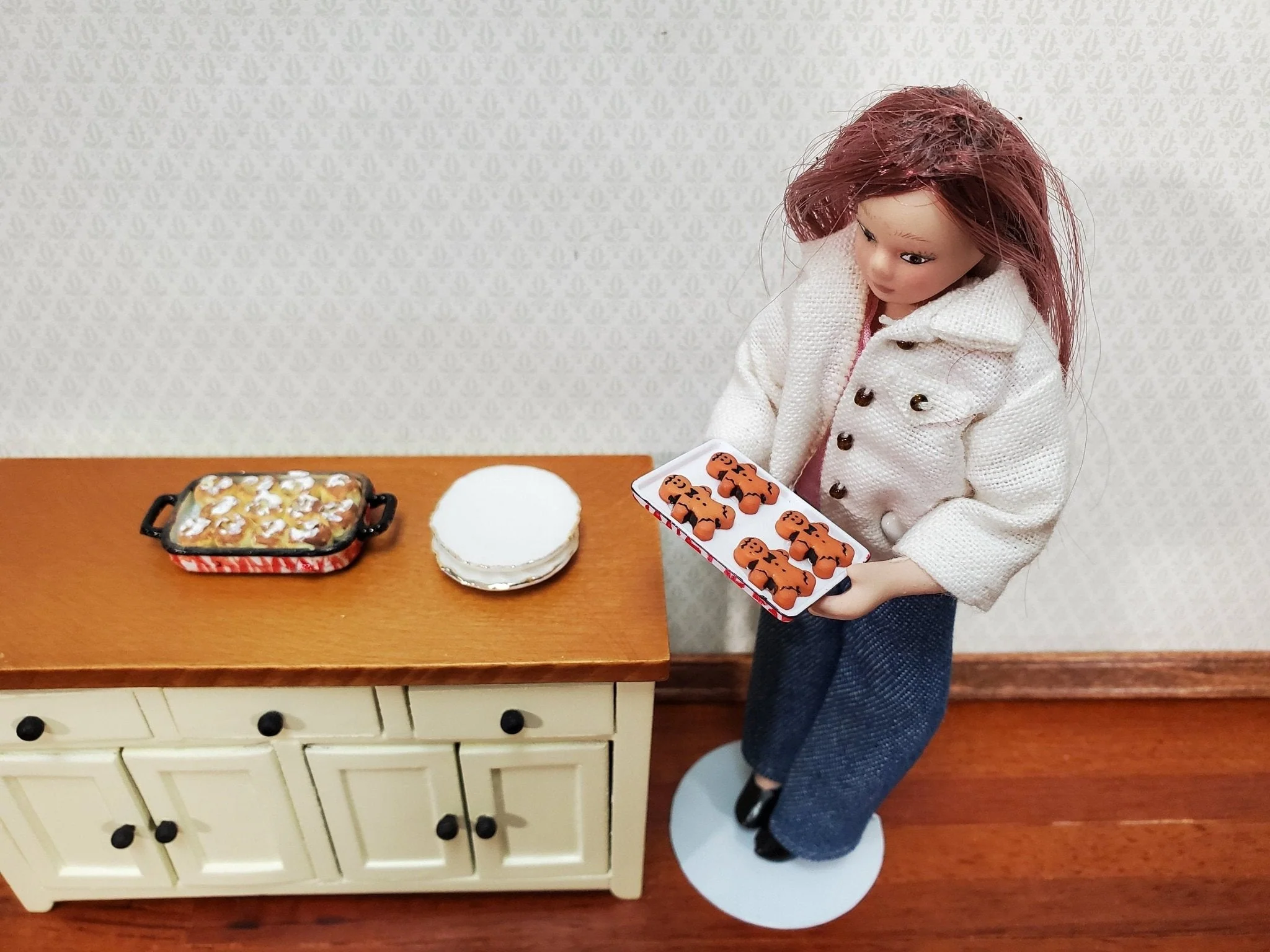Dollhouse Gingerbread Men on Cookie Sheet 1:12 Scale Food Kitchen Handmade - Image 5