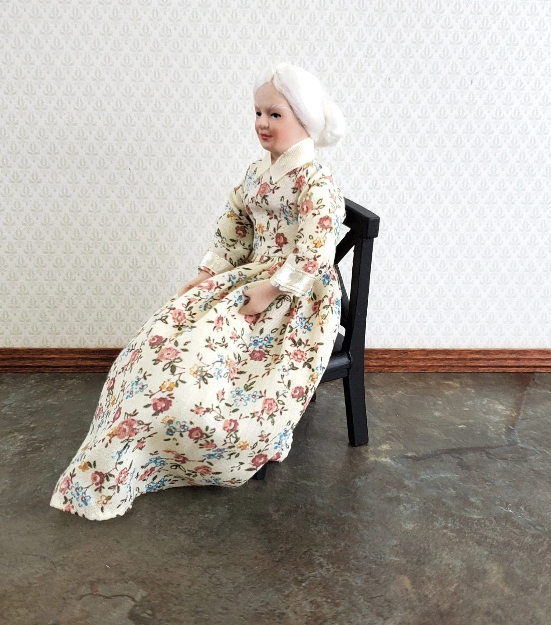 Dollhouse Grandma Porcelain Doll in Floral Dress Poseable 1:12 Scale Miniature - Image 4