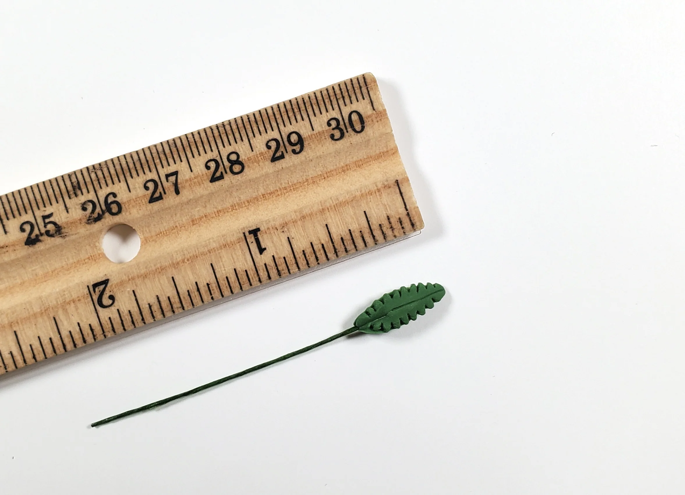Dollhouse Green Leaves Long Stem Set of 10 Long Serrated 1:12 Scale Miniature - Image 3