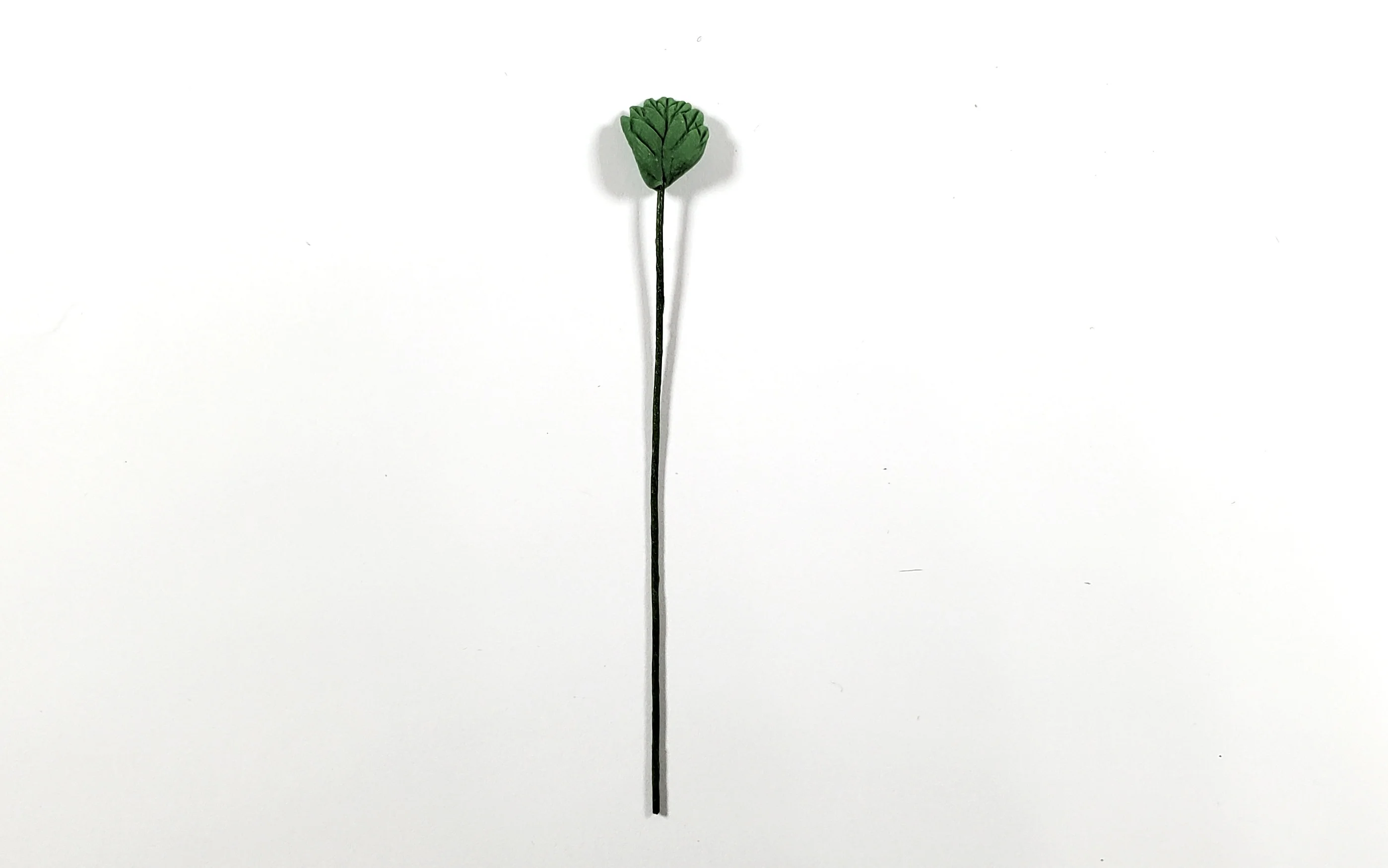 Dollhouse Green Leaves Long Stem Set of 10 Serrated Round 1:12 Scale Miniature - Image 2
