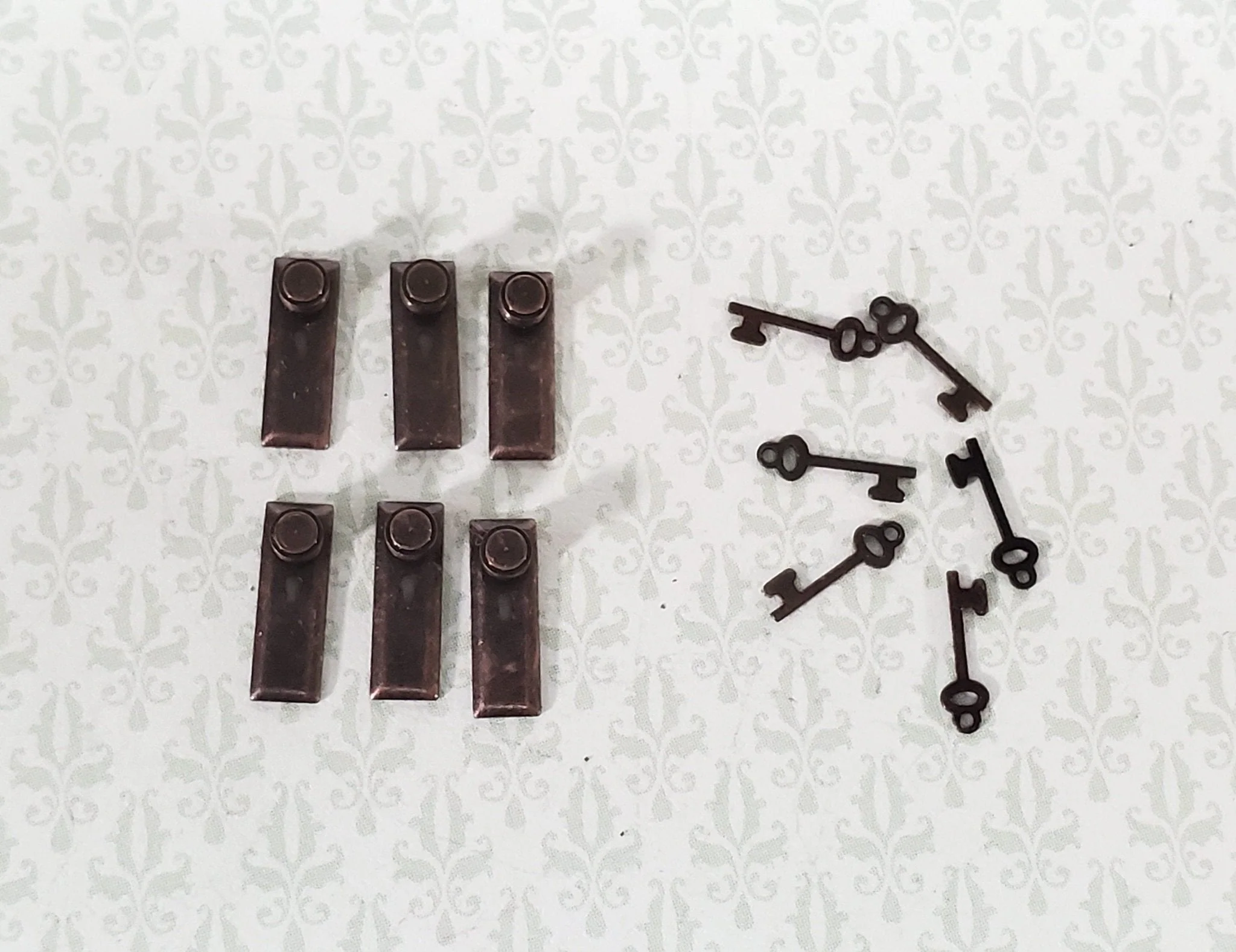 Dollhouse HALF SCALE Doorknobs with Keys Bronze x6 1:24 Scale CLA05693 - Image 2