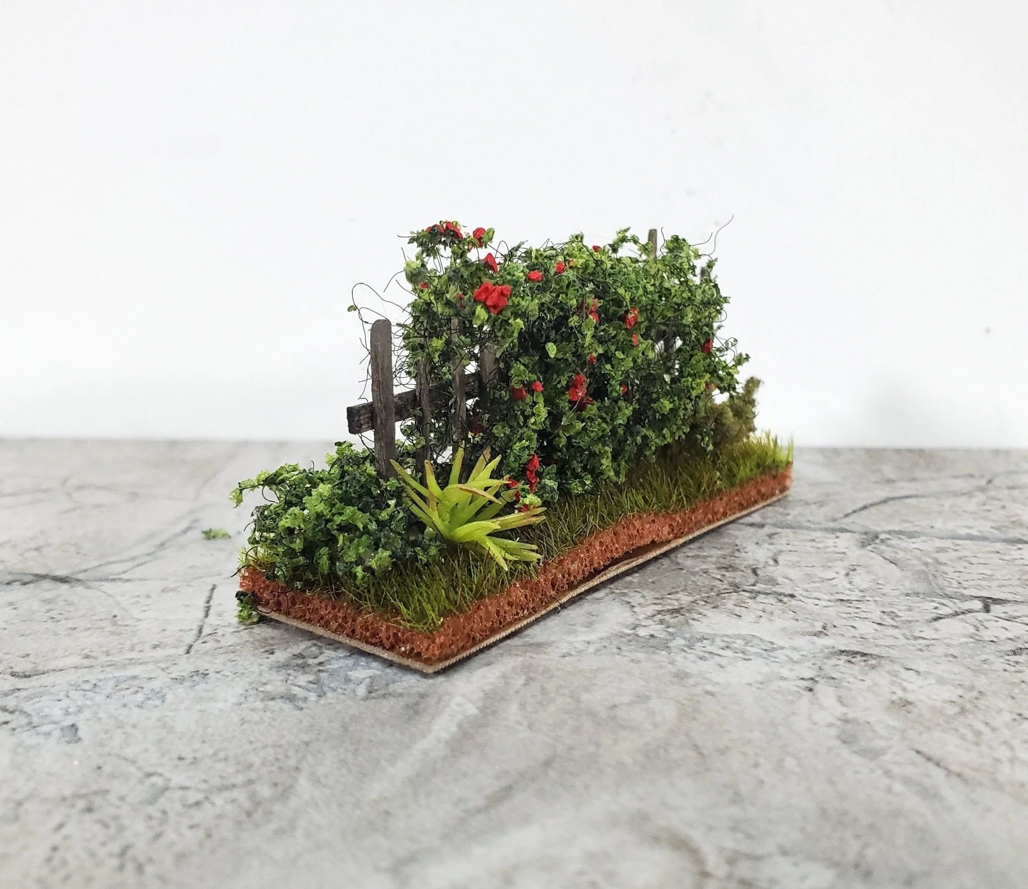 Dollhouse HALF SCALE Red Roses Flowers with Fence 1:24 Scale Miniature 2 Sided - Image 2