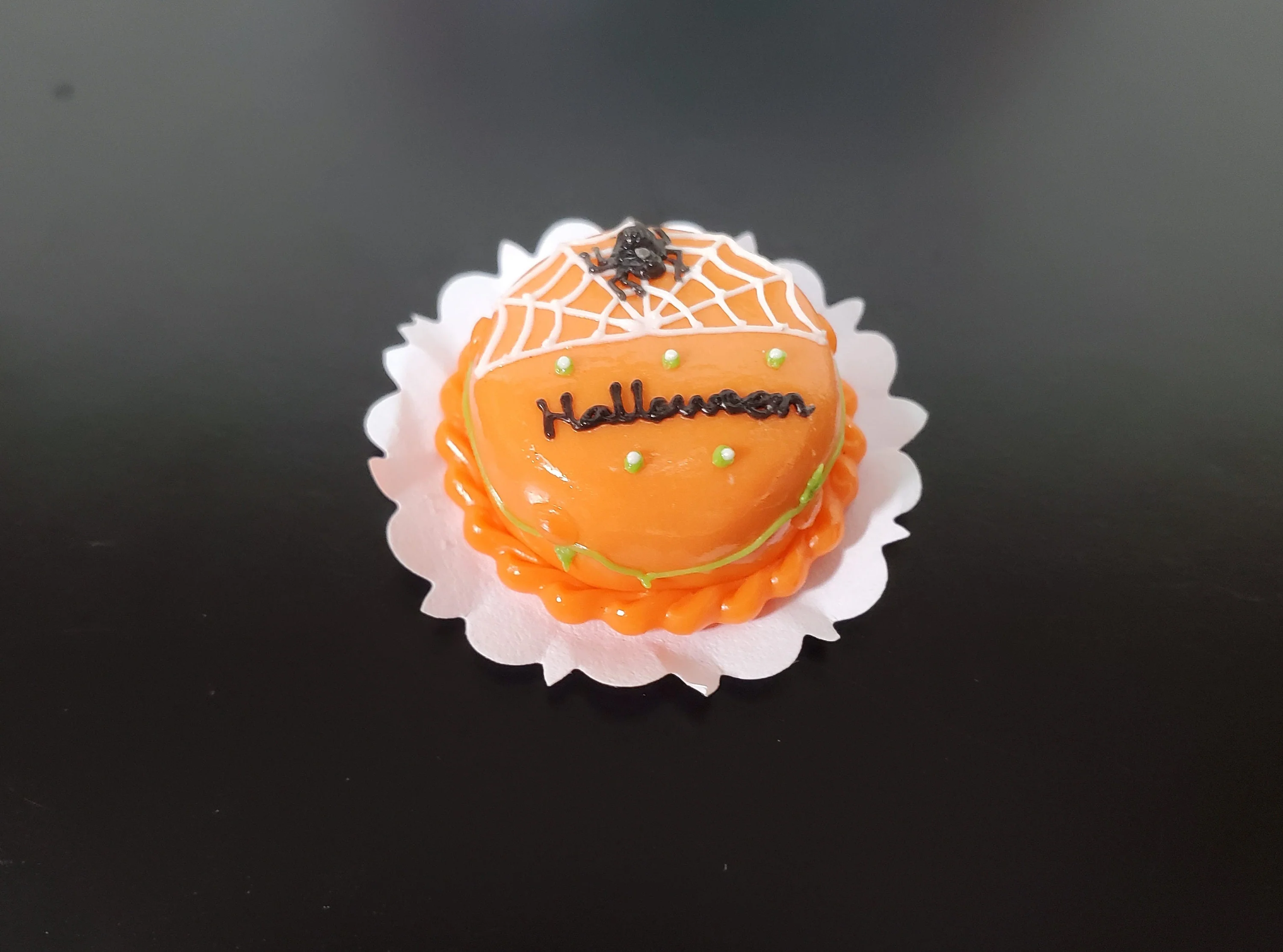 Dollhouse Halloween Cake Round 1:12 Miniature Spider and Web Orange & White