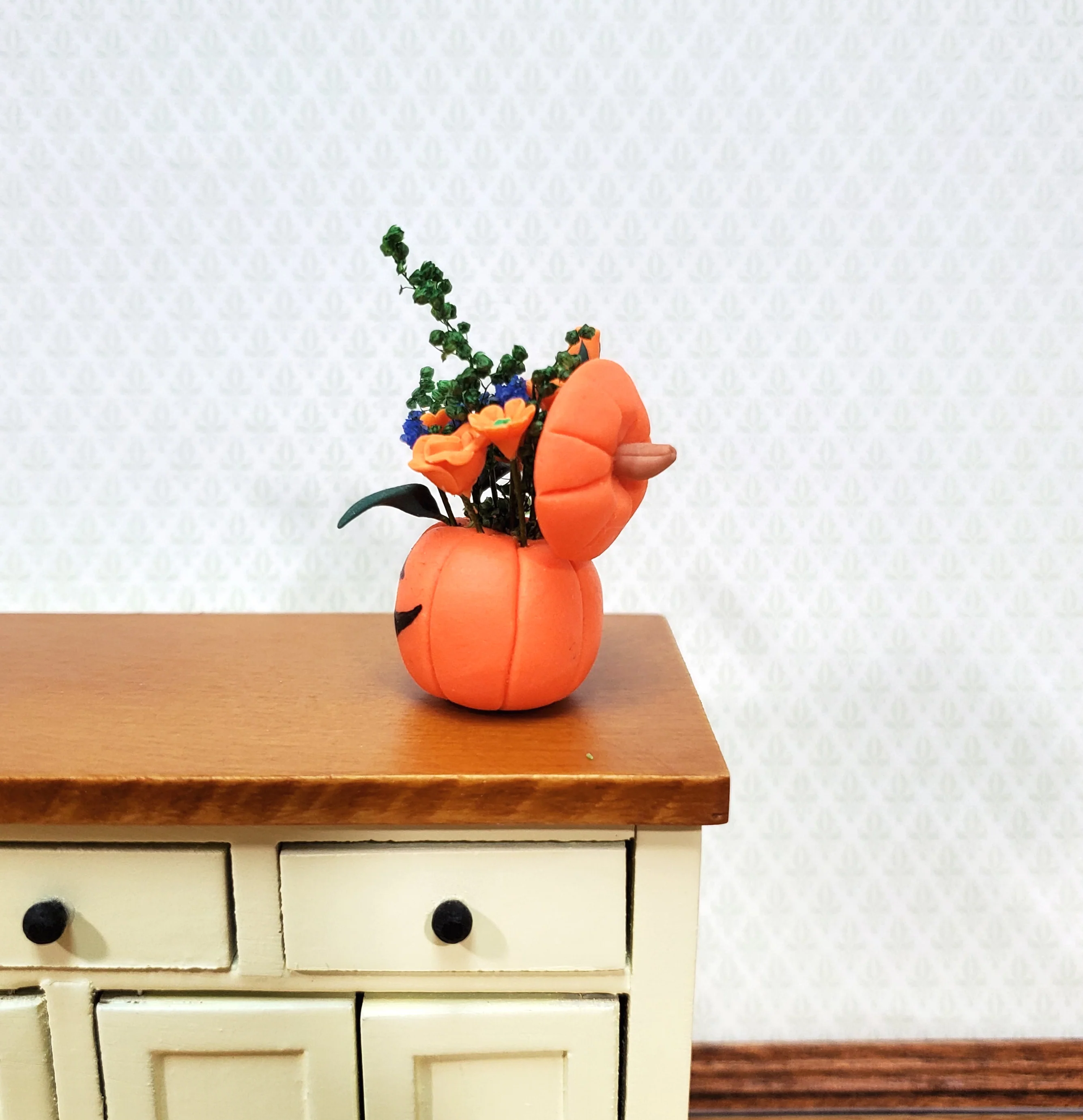 Dollhouse Halloween Fall Flowers Display Pumpkin 1:12 Scale Floral Arrangement - Image 3
