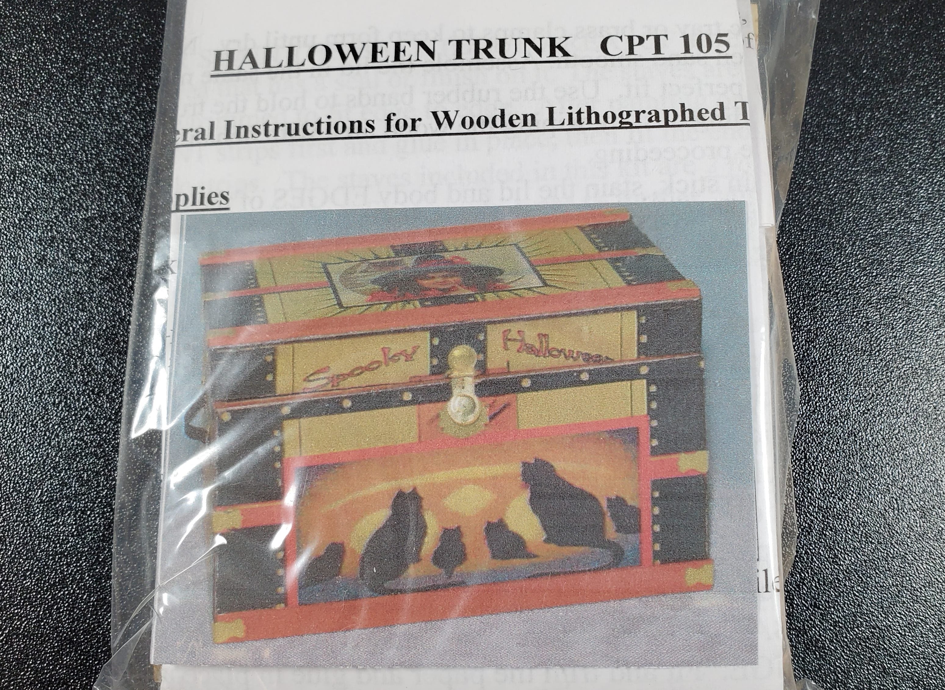 Dollhouse Halloween Trunk KIT Black Cats 1:12 Scale 1:12 Scale DIY Miniature