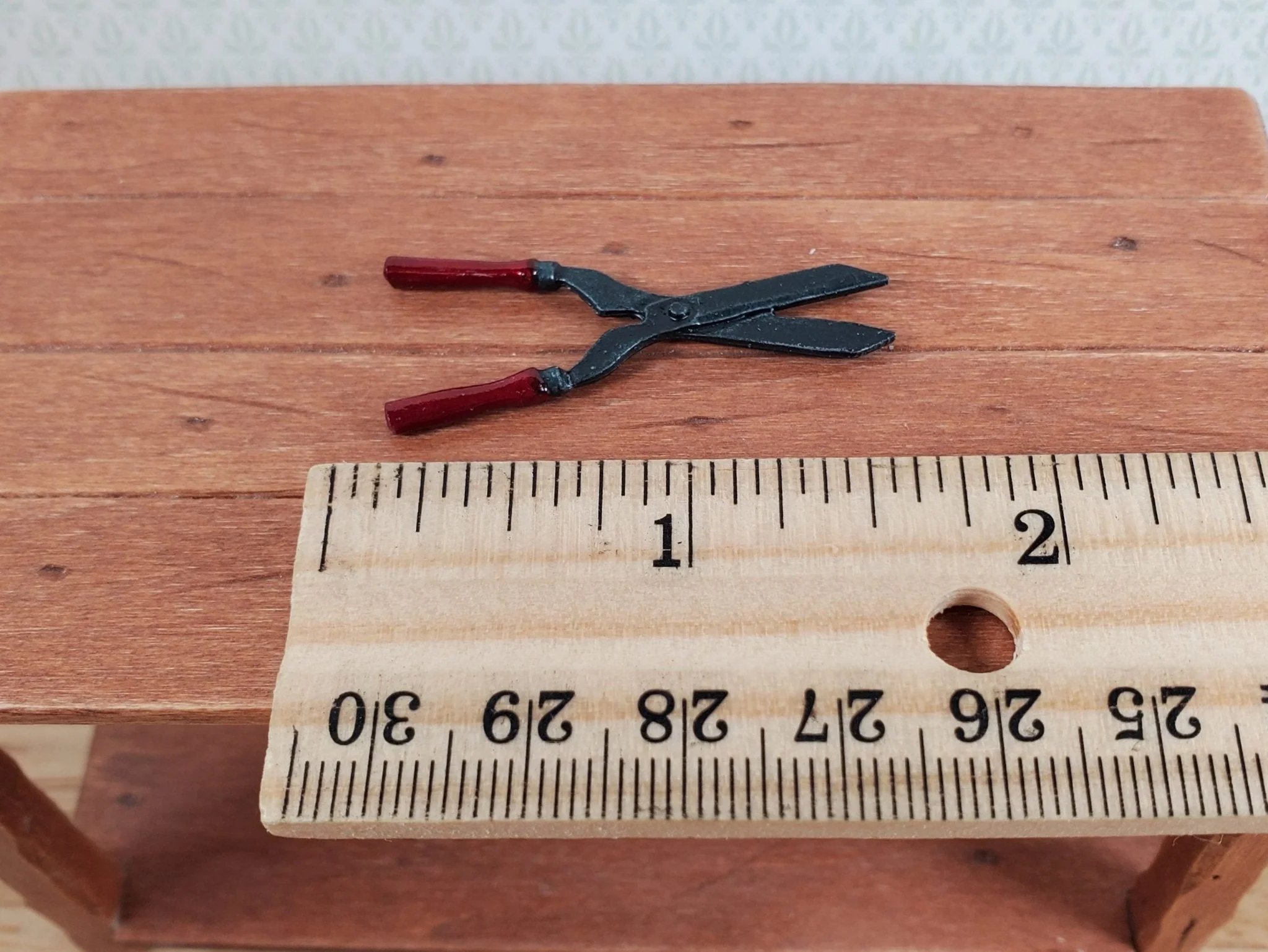Dollhouse Hedge Clippers Metal Miniature Garden Accessories Tools 1:12 Sale - Image 2