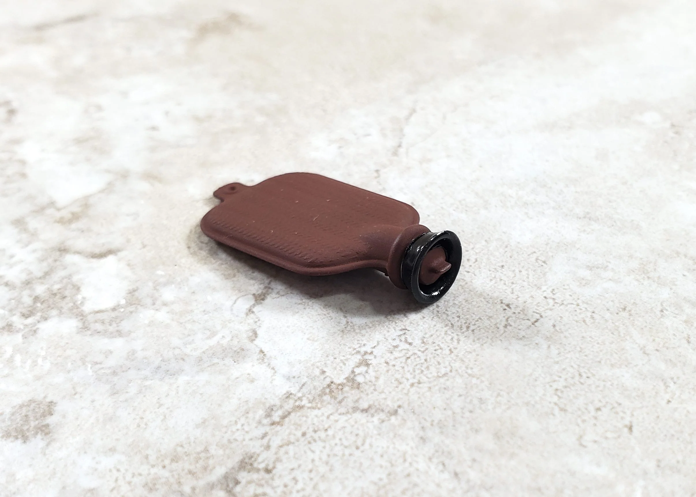 Dollhouse Hot Water Bottle 1:12 Scale Miniature Accessory - Image 2