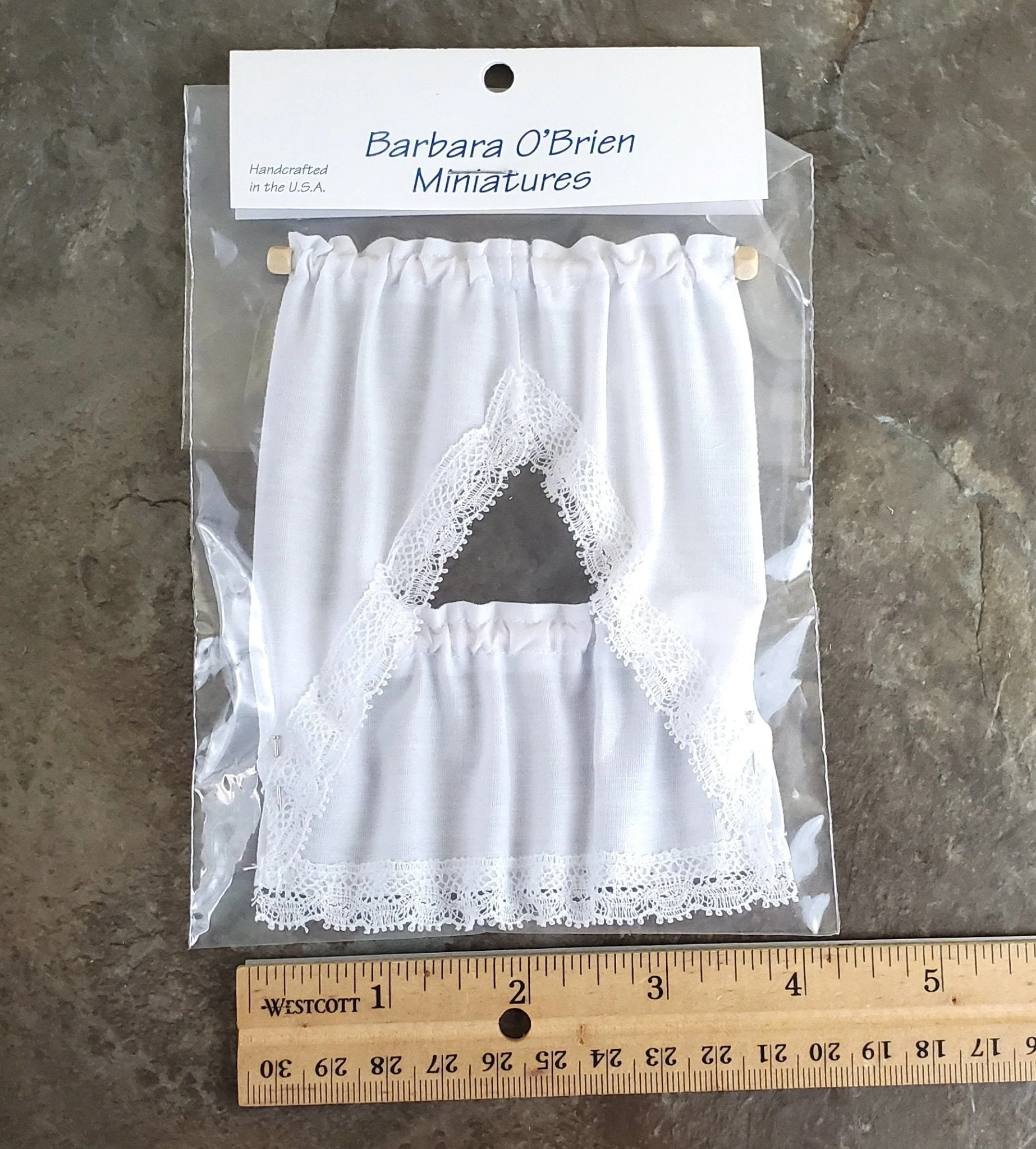 Dollhouse Kitchen Curtains White with Lace Curtain Rod 1:12 Scale - Image 3