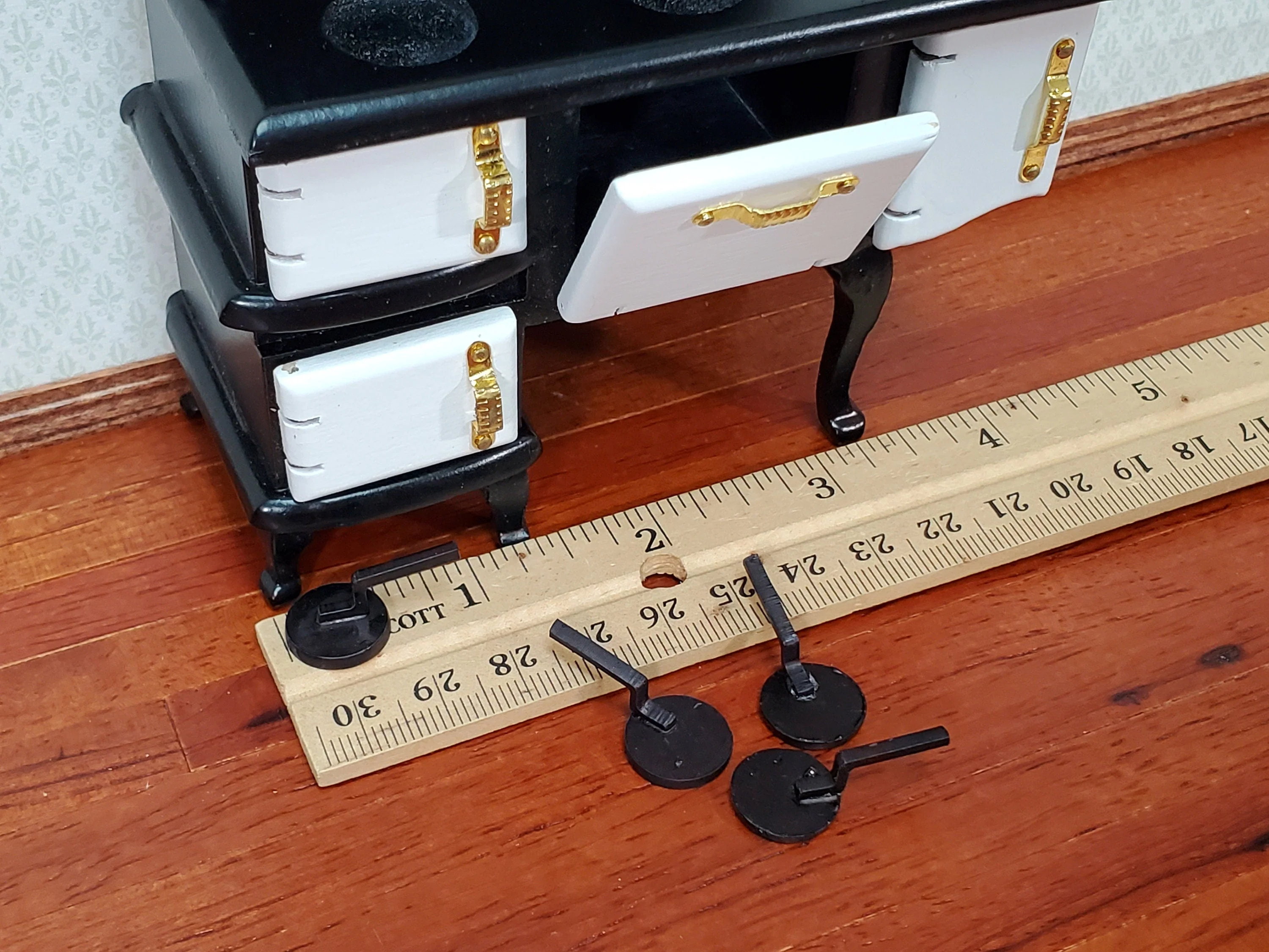 Dollhouse Kitchen Range Stove Oven Early 1900s Style 1:12 Scale Miniature Black & White - Image 4