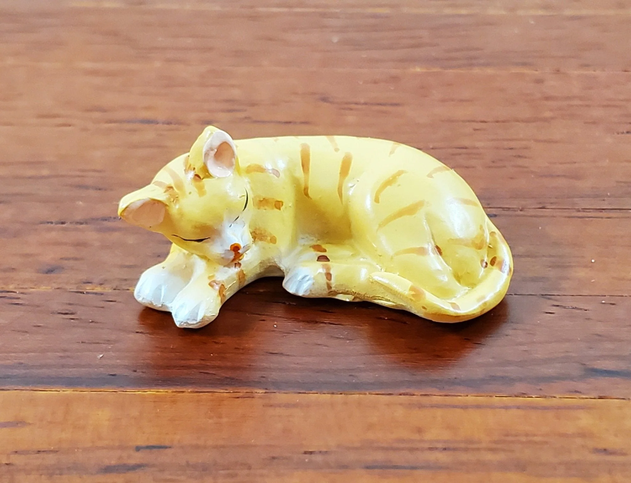 Dollhouse Kitty Cat Orange Tabby Sleeping Curled Up 1:12 Scale Miniature Pet