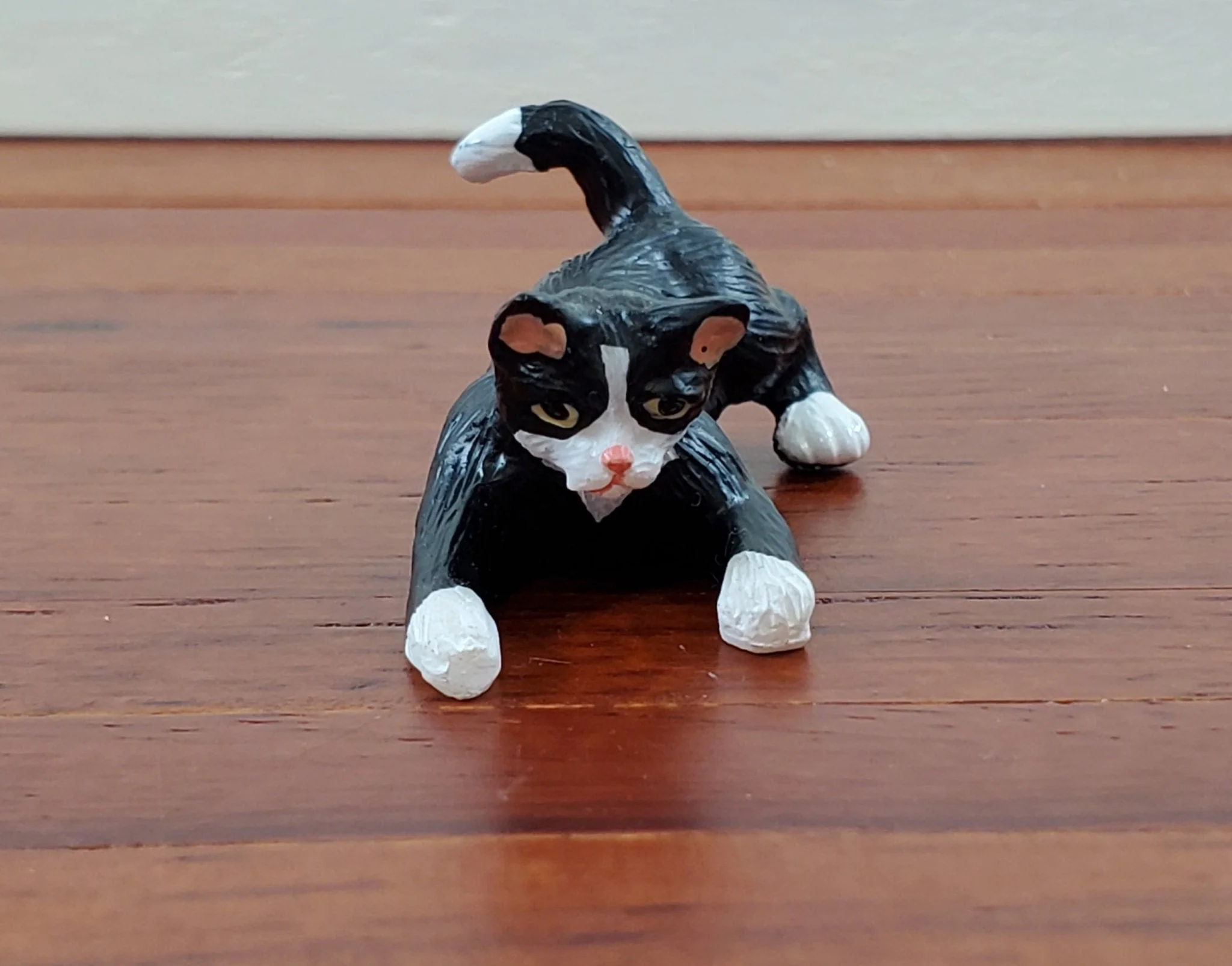 Dollhouse Kitty Cat Tuxedo Black and White Playful Pose 1:12 Scale Miniature Pet - Image 2
