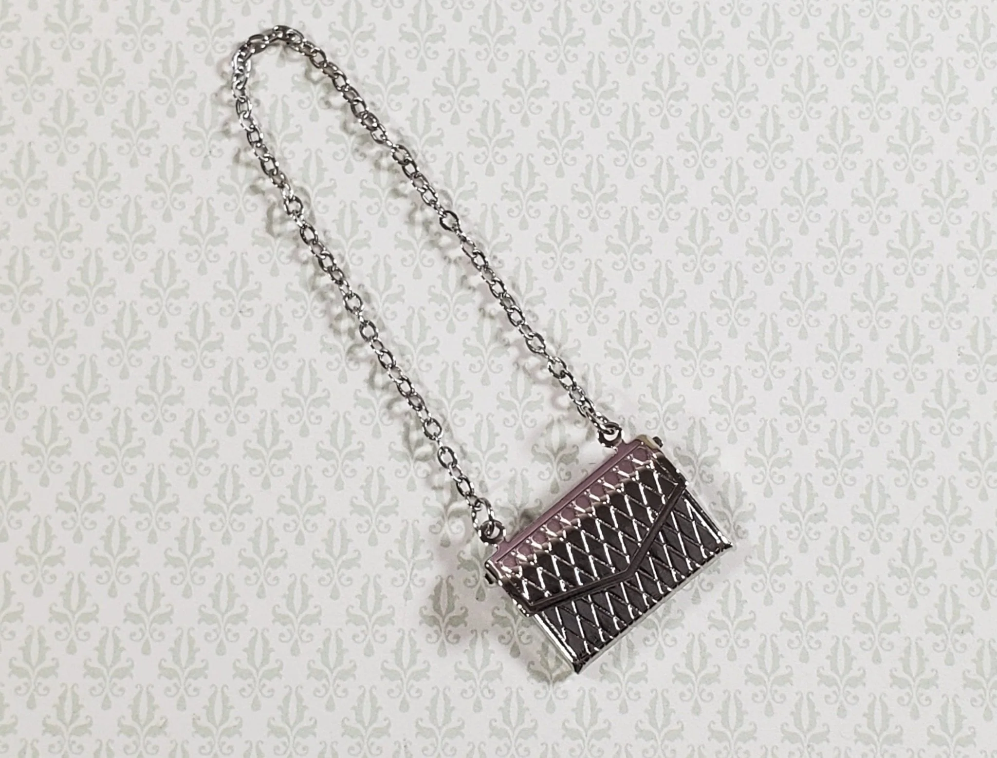 Dollhouse Ladies Metal Purse with Chain Opens 1:12 Scale Miniature Accessory - Image 2