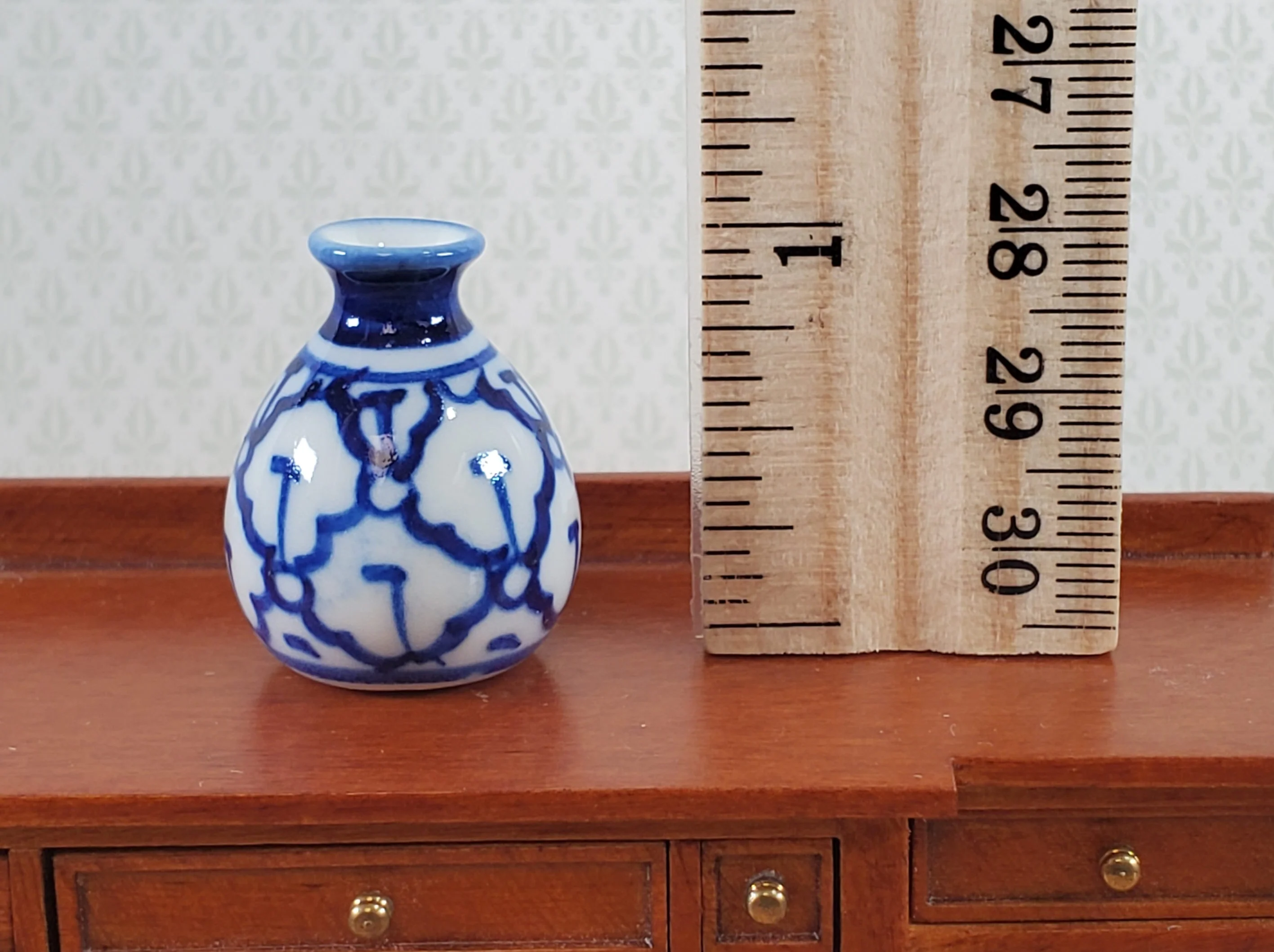 Dollhouse Large Blue & White Decorative Vase Empty 1:12 Scale Miniature - Image 4