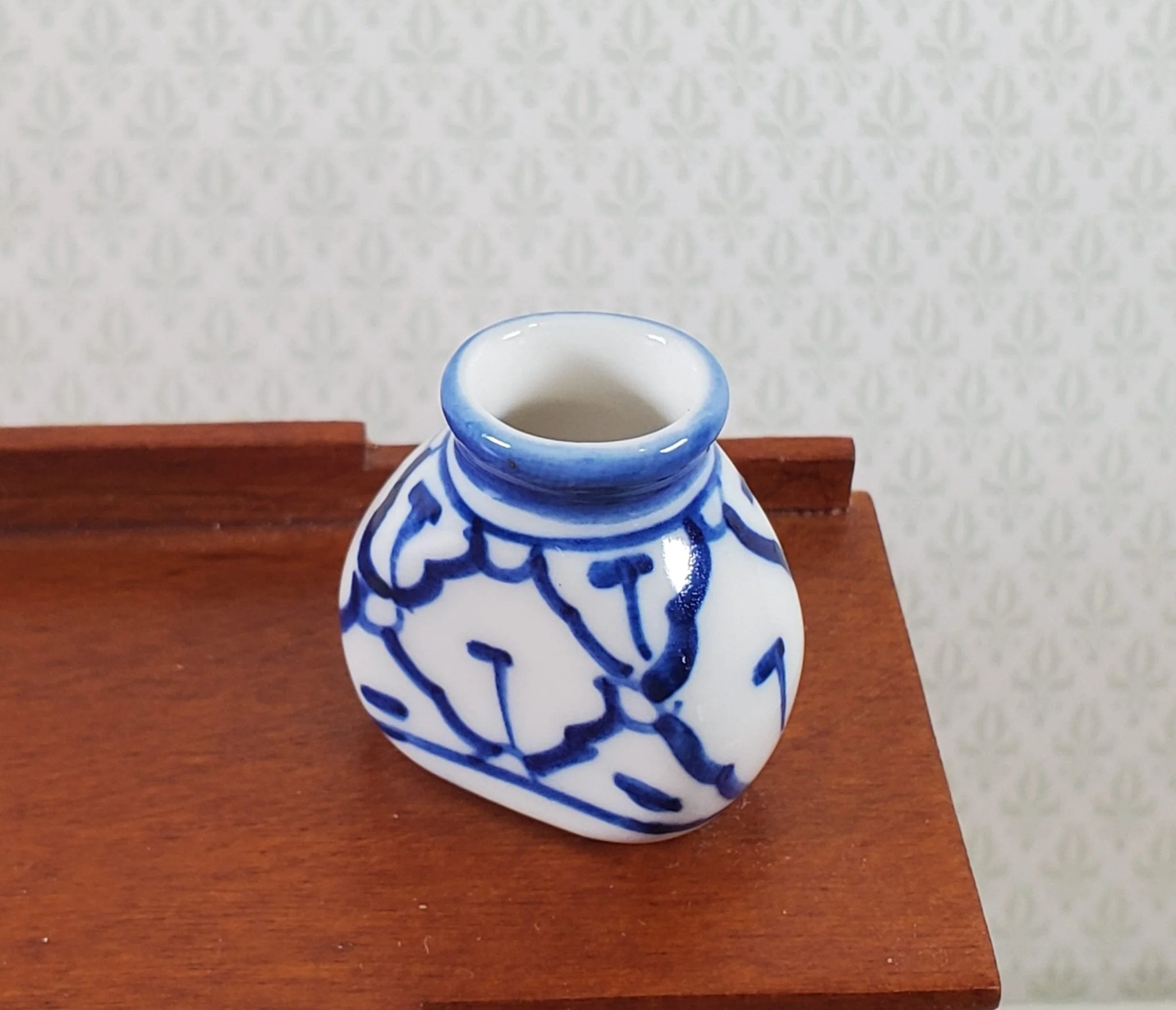 Dollhouse Large Blue & White Decorative Vase Flat Sides 1:12 Scale Miniature - Image 2