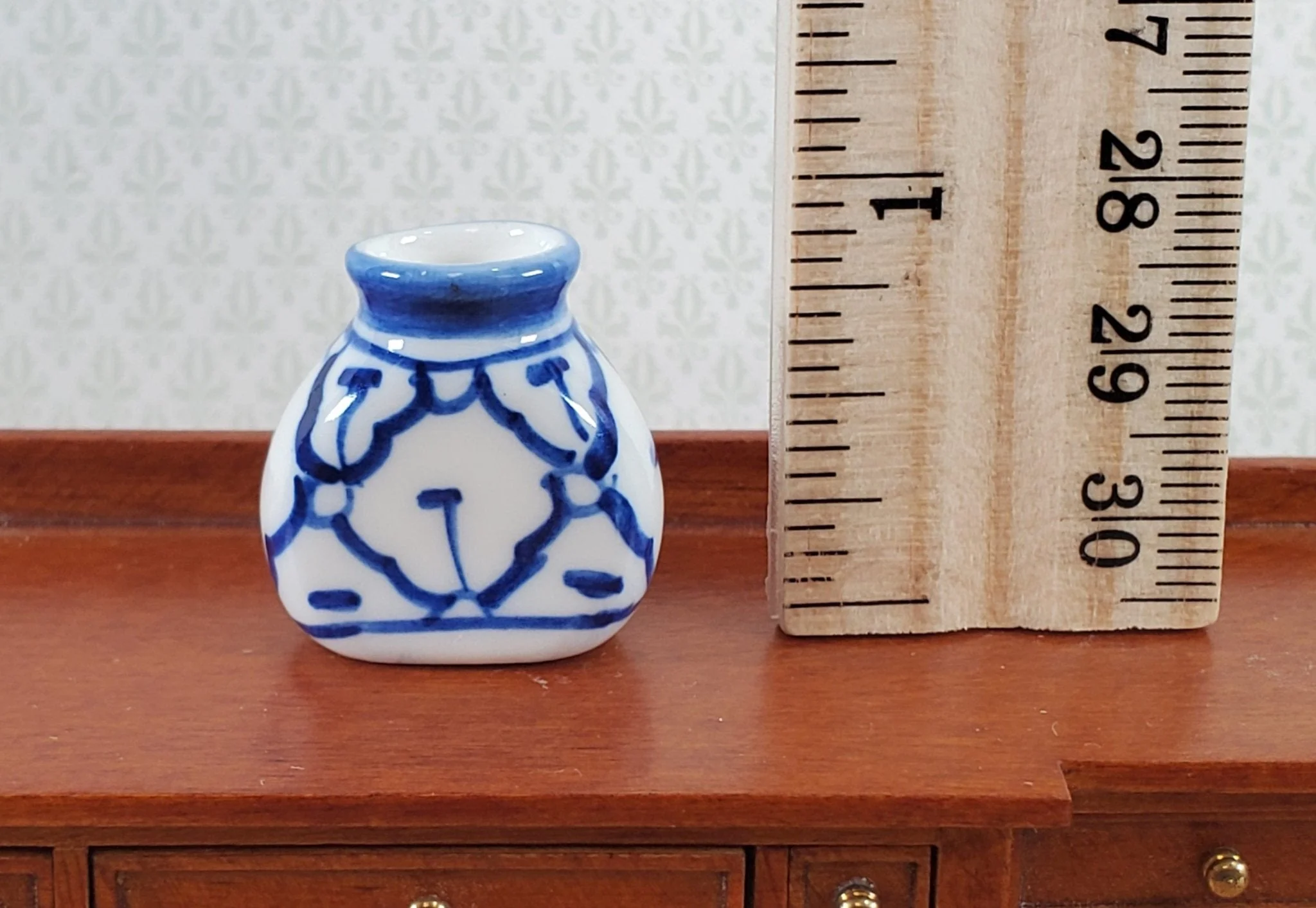 Dollhouse Large Blue & White Decorative Vase Flat Sides 1:12 Scale Miniature - Image 5
