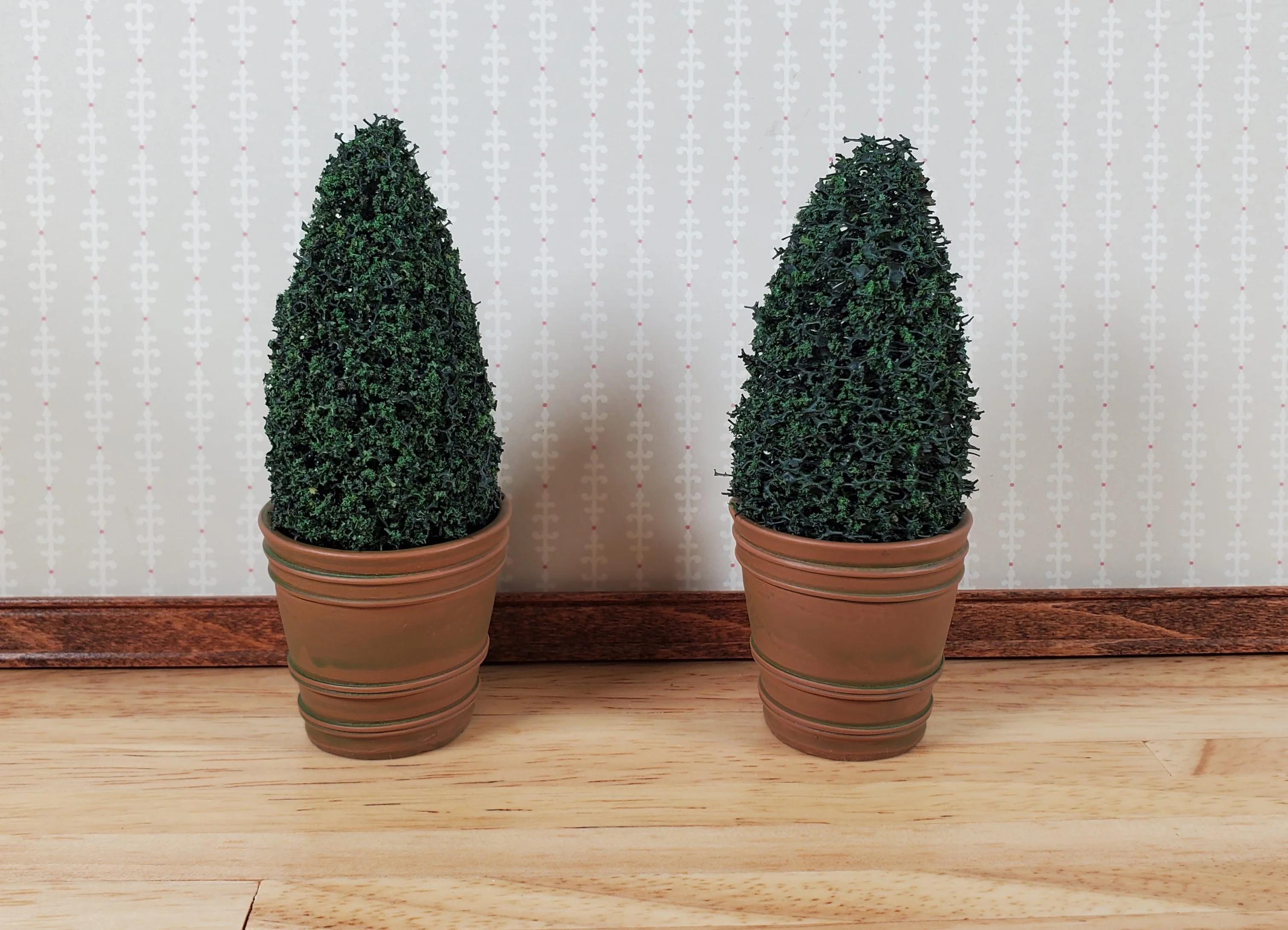 Dollhouse Large Garden Pots Aged Brown Finish Planters x2 1:12 Scale A4094TN - Image 3