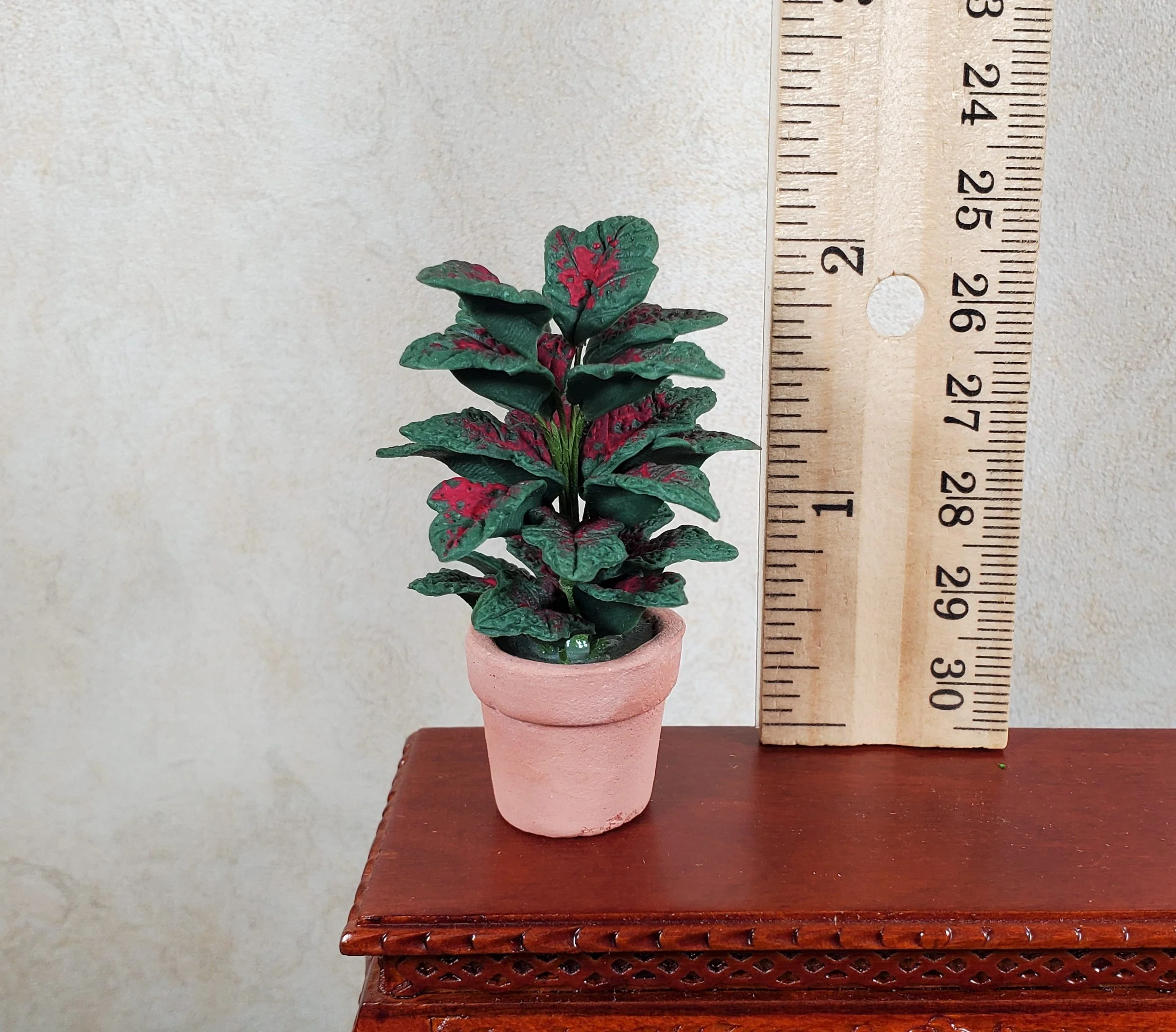 Dollhouse Large Tropical Houseplant Dark Green with Red Leaves 1:12 Scale - Image 3