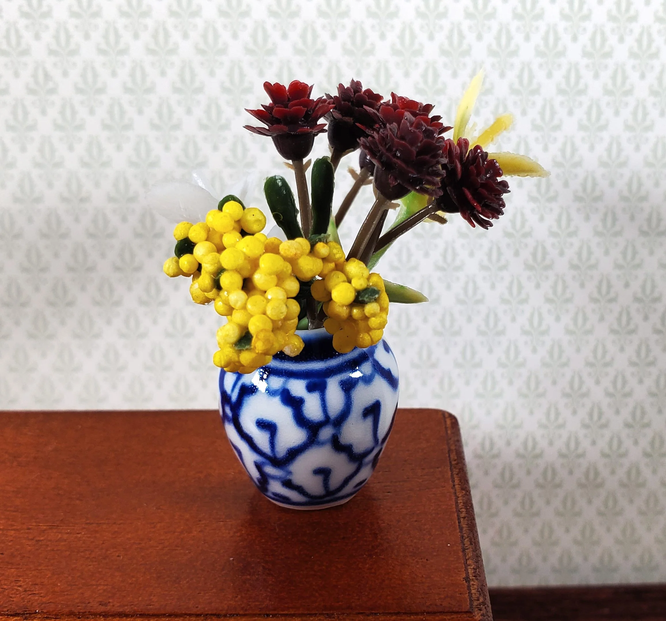 Dollhouse Large Vase Blue & White Patterned Ceramic 1:12 Scale Miniature 7/8" - Image 3