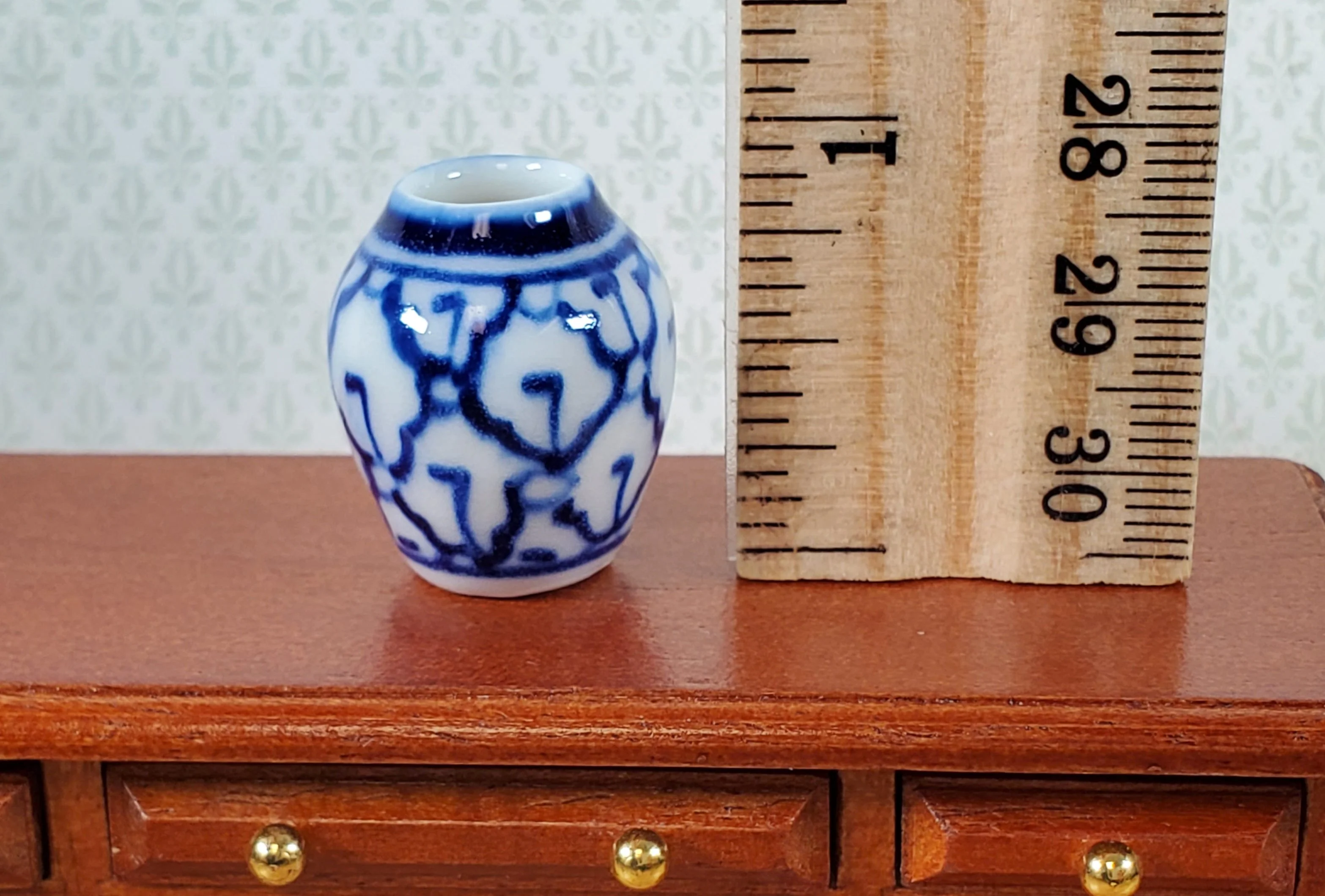 Dollhouse Large Vase Blue & White Patterned Ceramic 1:12 Scale Miniature 7/8" - Image 4
