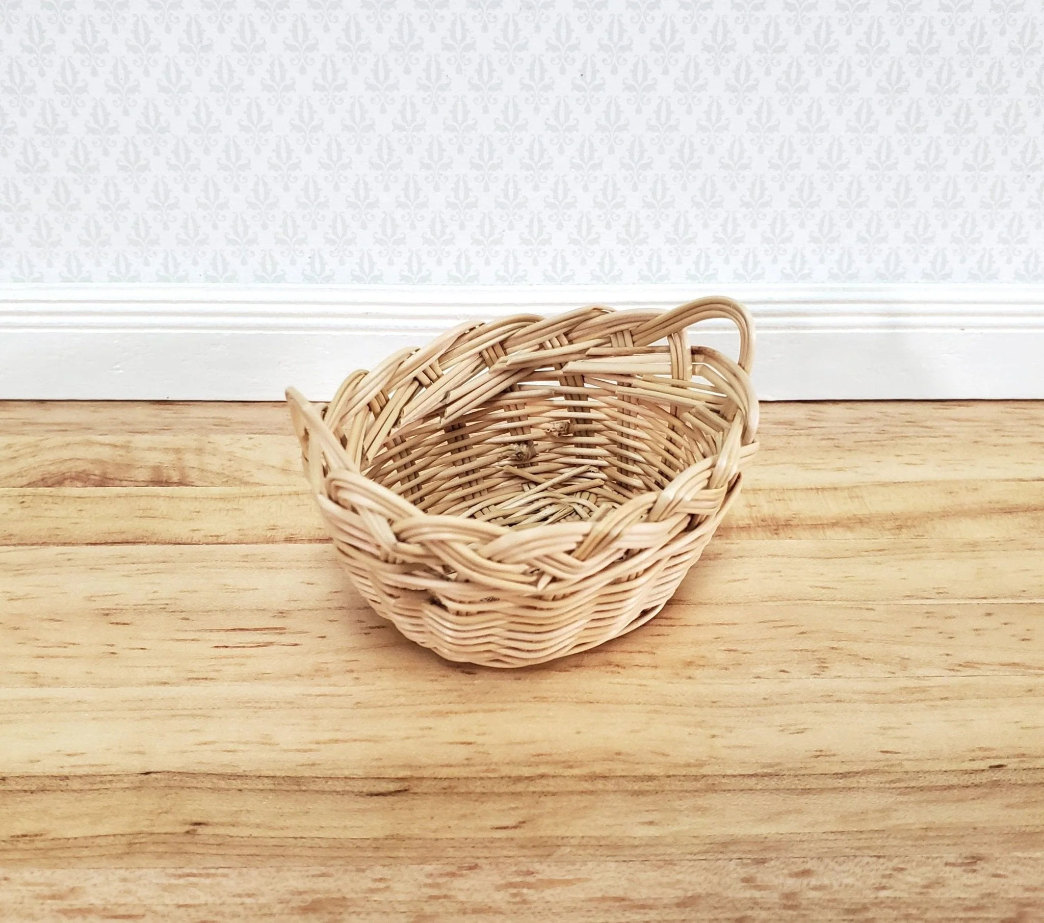 Dollhouse Laundry Basket Straw Fiber Oval with Handles 1:12 Scale Miniature - Image 2