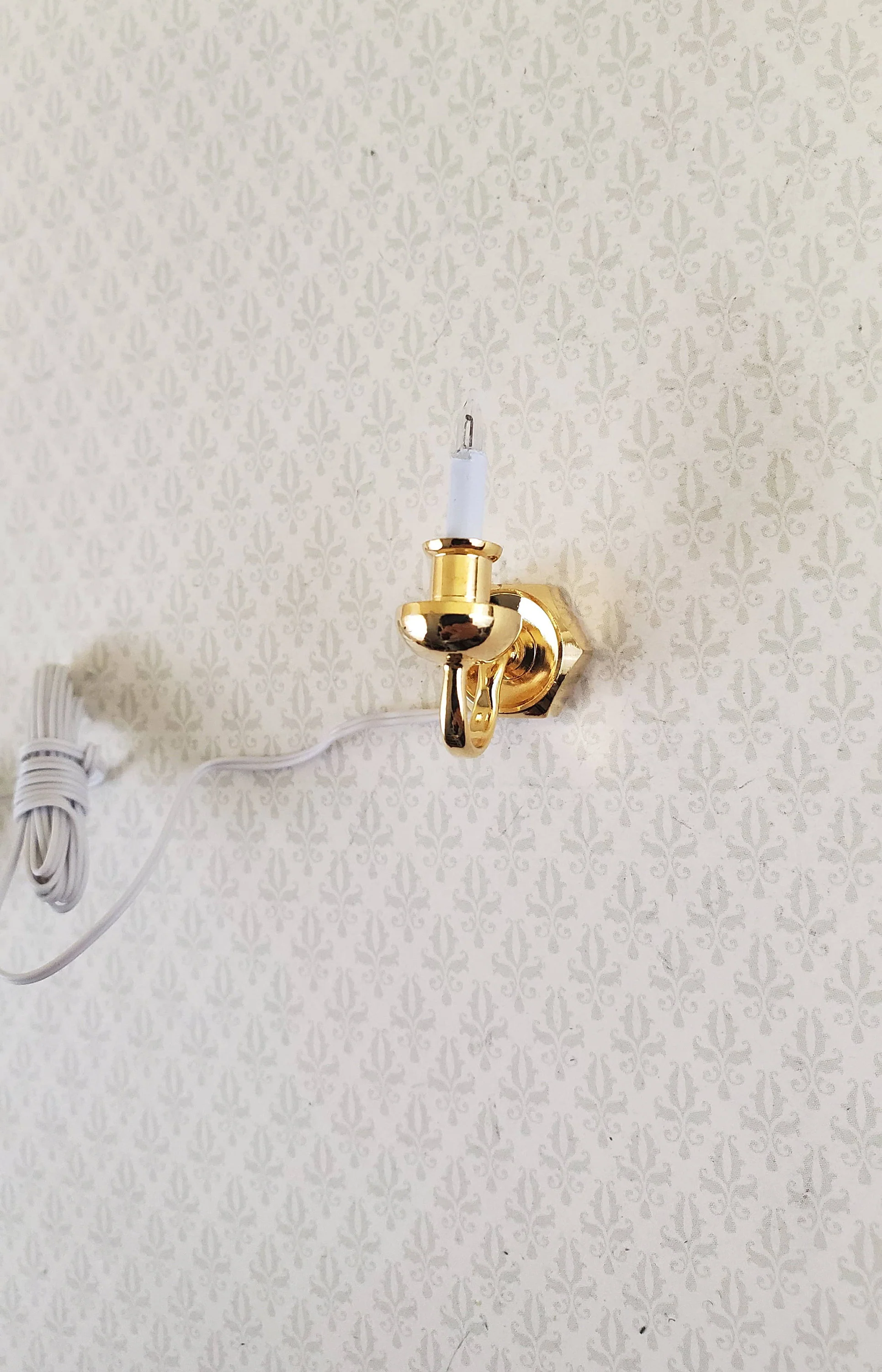 Dollhouse Light Single Candle Wall Sconce 12 Volt w/ Plug 1:12 Scale Houseworks - Image 2