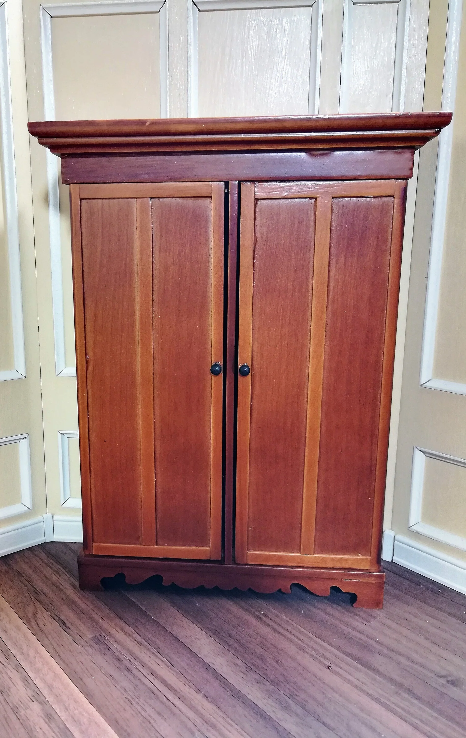 Dollhouse Lincoln Wardrobe Armoire Closet for Bedroom 1:12 Scale Miniature Walnut Finish