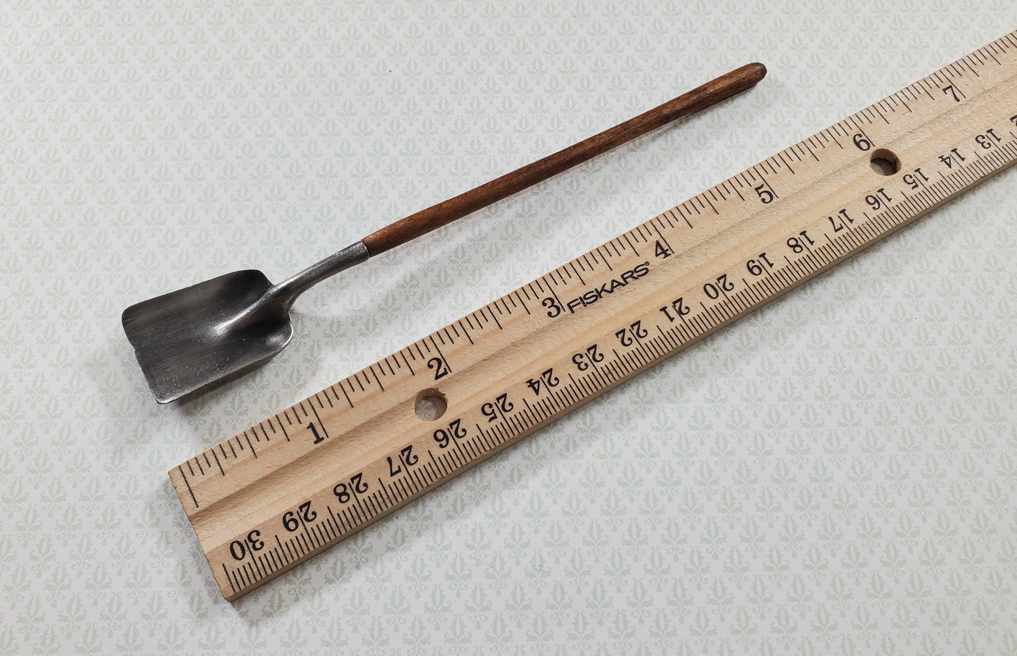 Dollhouse Long Handled Flat Square Shovel Sir Thomas Thumb 1:12 Scale Miniature - Image 3