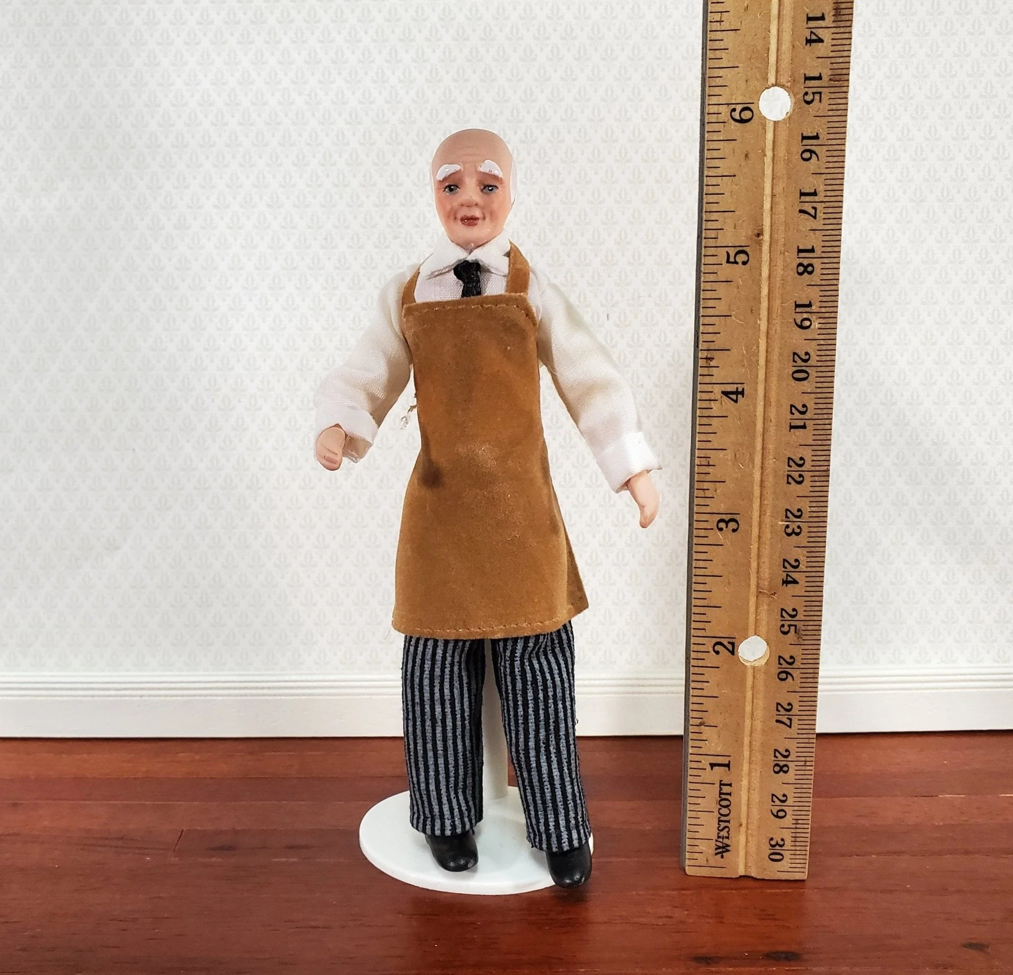 Dollhouse Man Shopkeeper Bartender Porcelain Male Poseable 1:12 Scale Miniature - Image 4