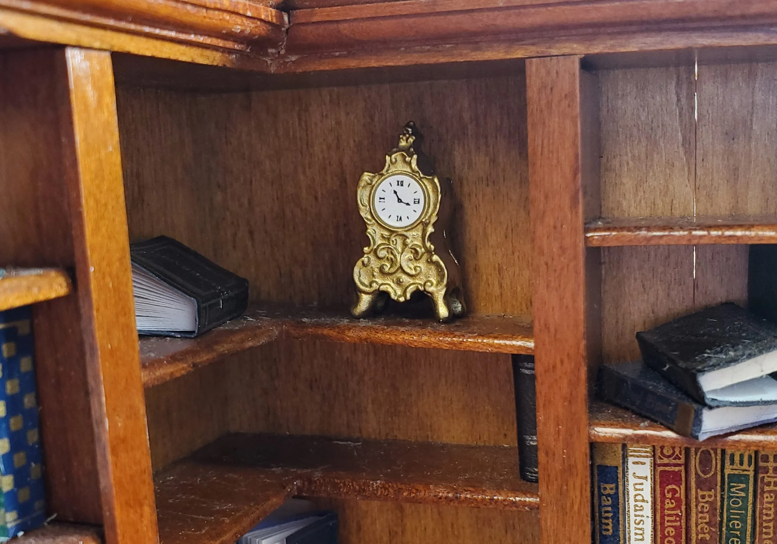 Dollhouse Mantle Clock Gold Fancy Victorian Style 1:12 Scale Miniature - Image 2