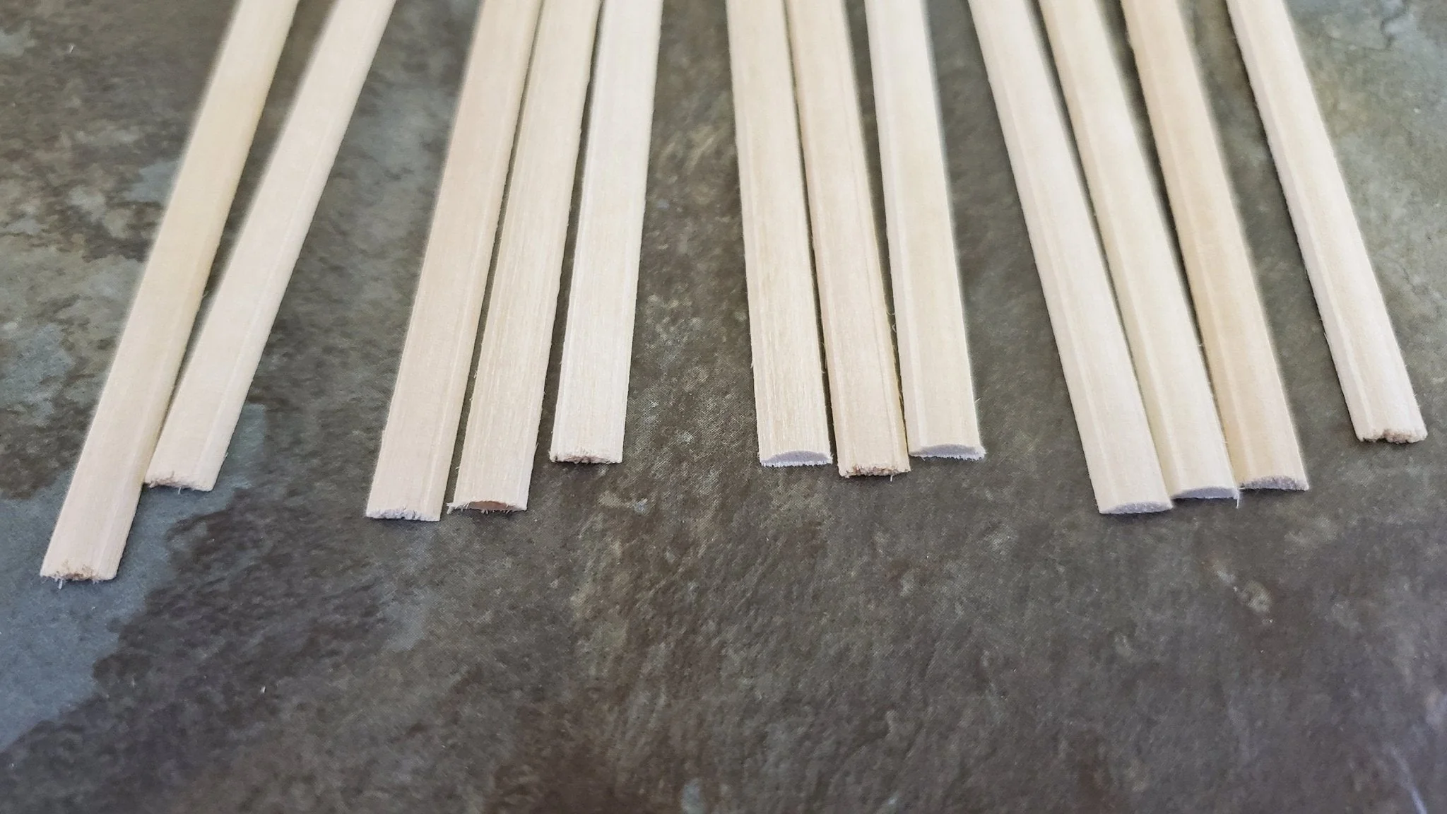 Dollhouse Miniature 6" Scrap Trim Chair Rail or Trim Molding 1/4" wide 12 Pieces 1:12 Scale Flat Back - Image 4