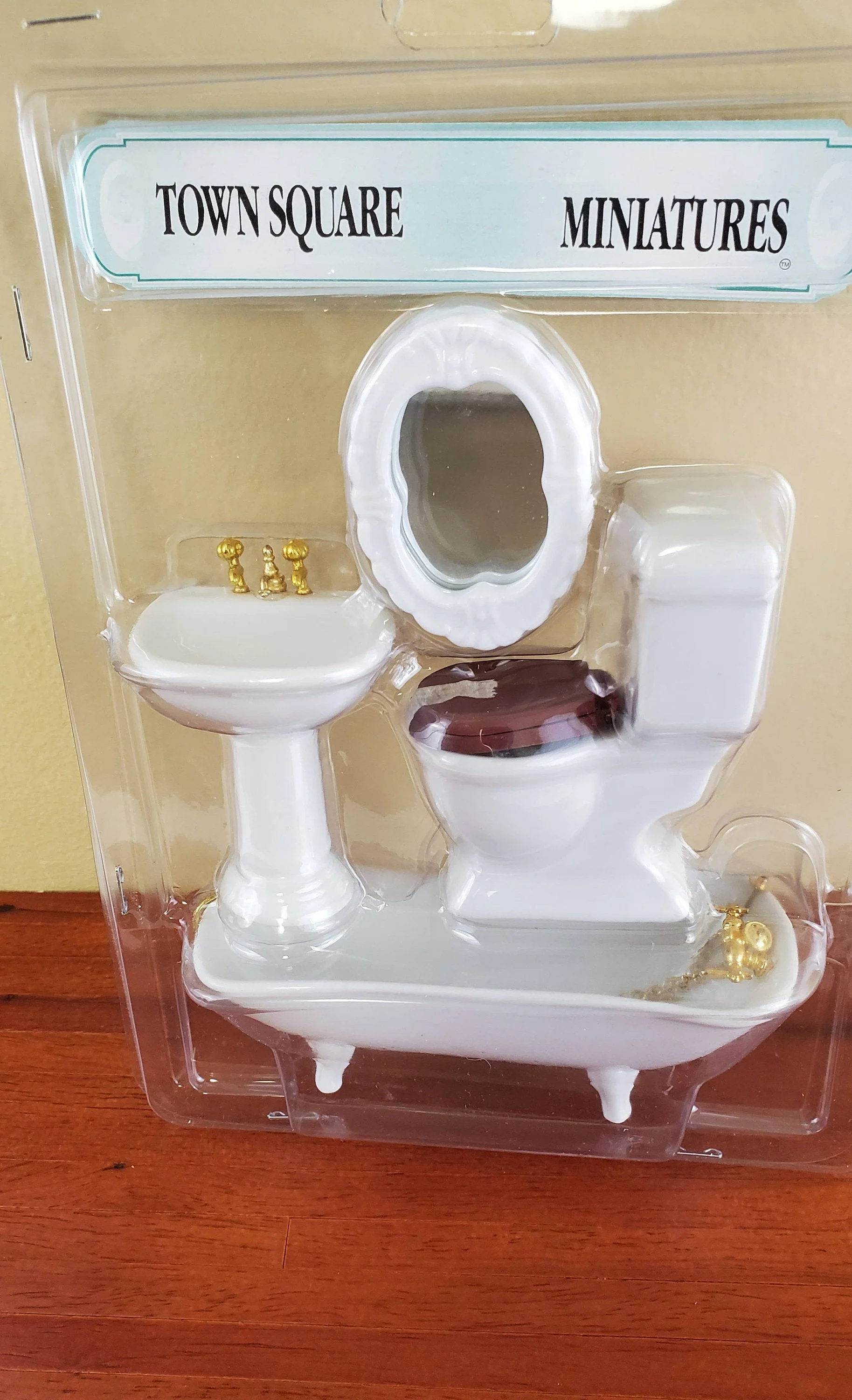 Dollhouse Miniature Bathroom Set Tub Toilet Sink All White Gold Fixtures 1:12 Scale - Image 2