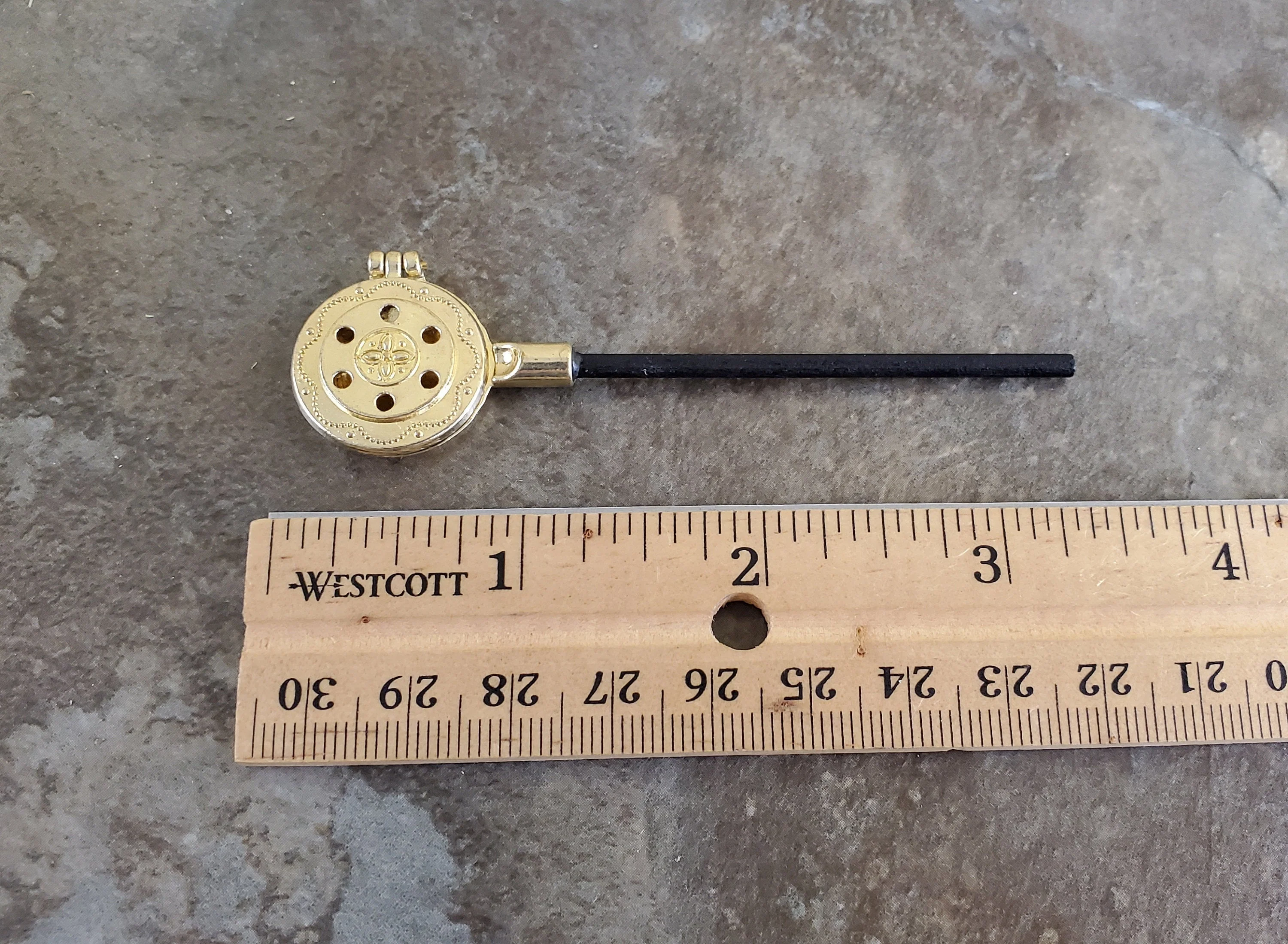 Dollhouse Miniature Bed Warmer Metal 1:12 Scale Bedroom Accessories - Image 3