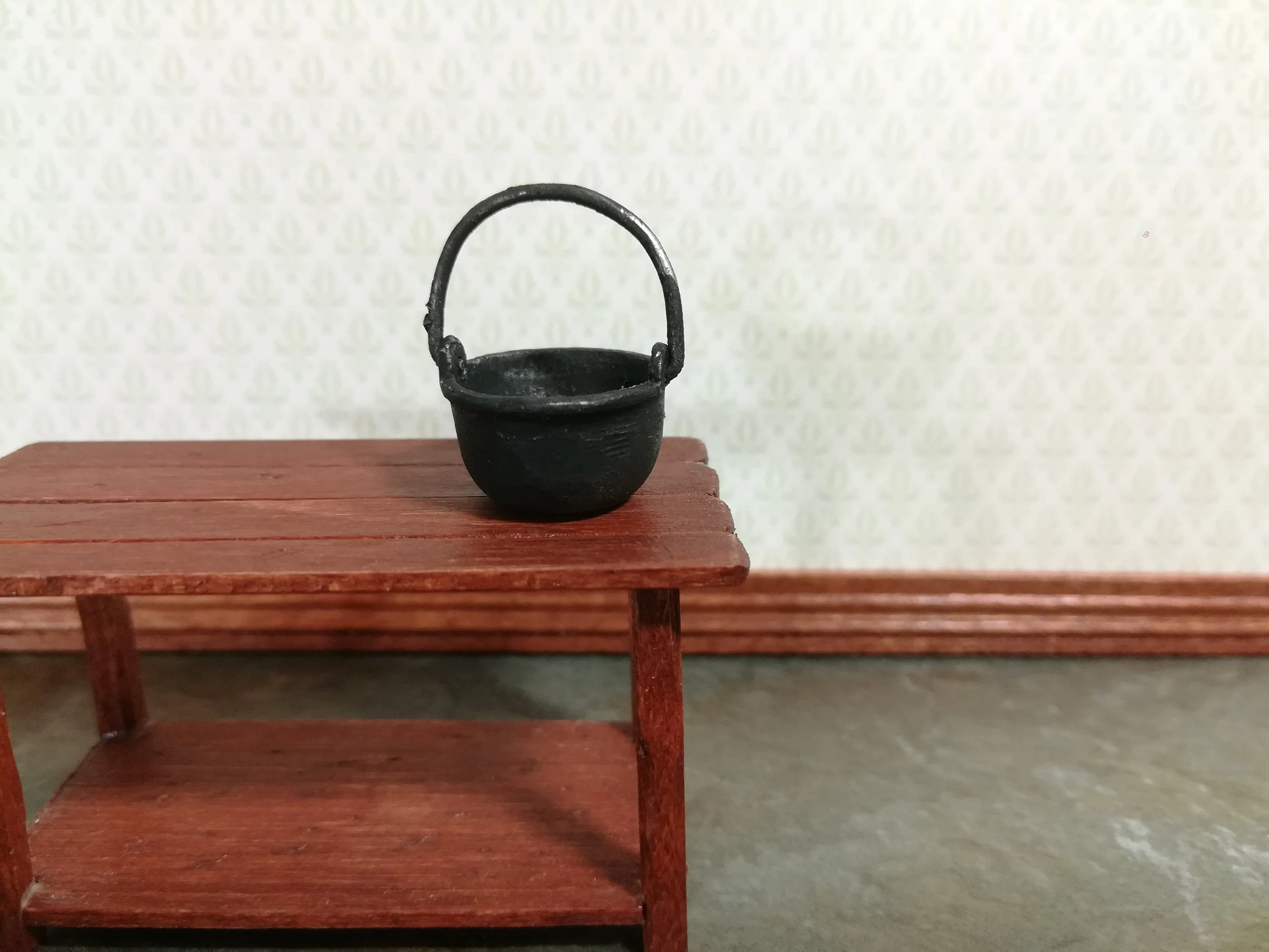 Dollhouse Miniature Black Cauldron Half Scale 1:24 Black "Cast Iron" Pot with Handle