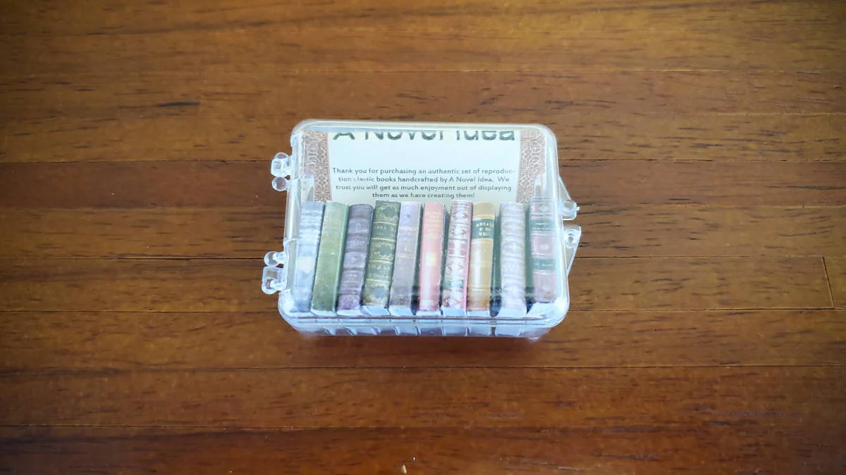 Dollhouse Miniature Book Set x10 Antique Style Set #1 1:12 Scale (blank inside) - Image 4