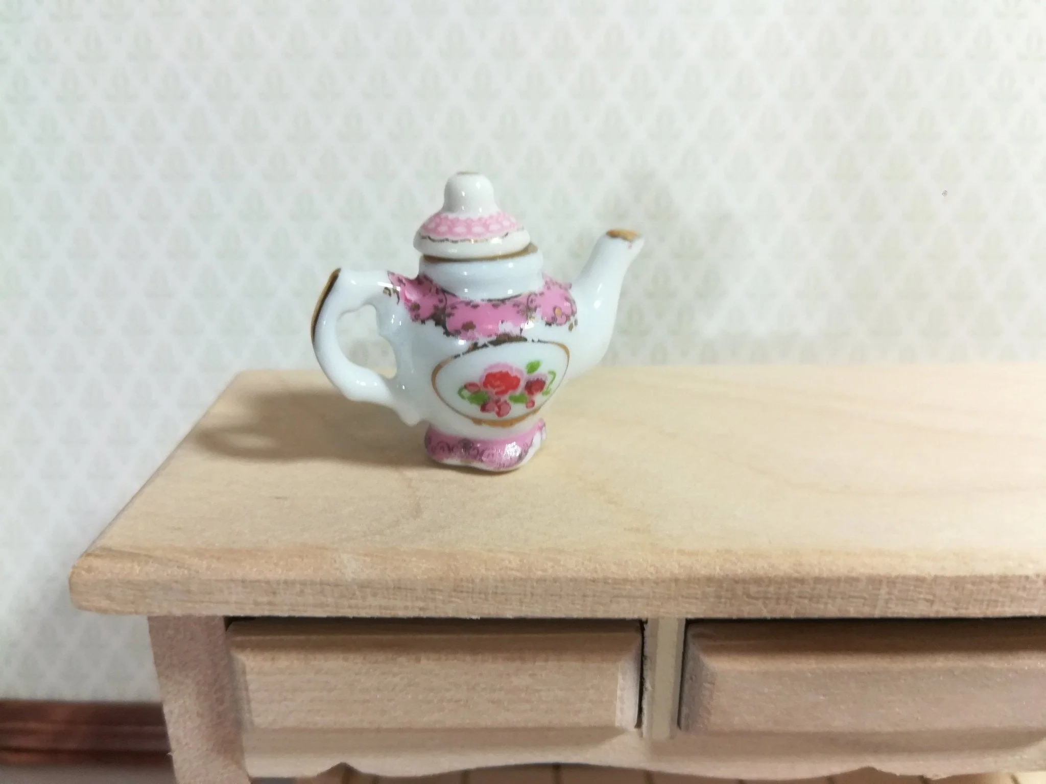 Dollhouse Miniature Ceramic Fancy Pink & White Teapot with Removable Lid 1:12 Scale