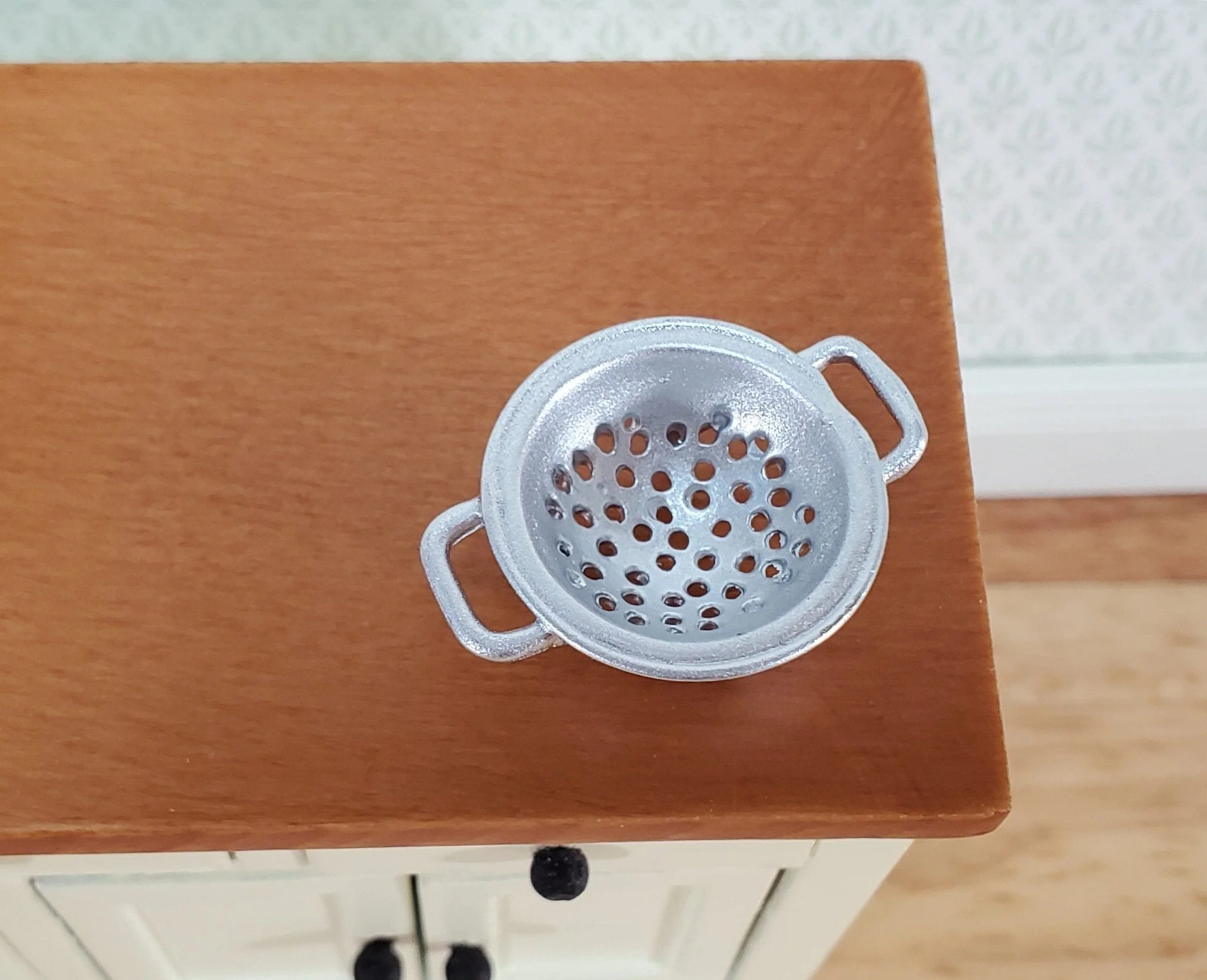 Dollhouse Miniature Colander Strainer Metal 1:12 Scale Kitchen Accessories - Image 2