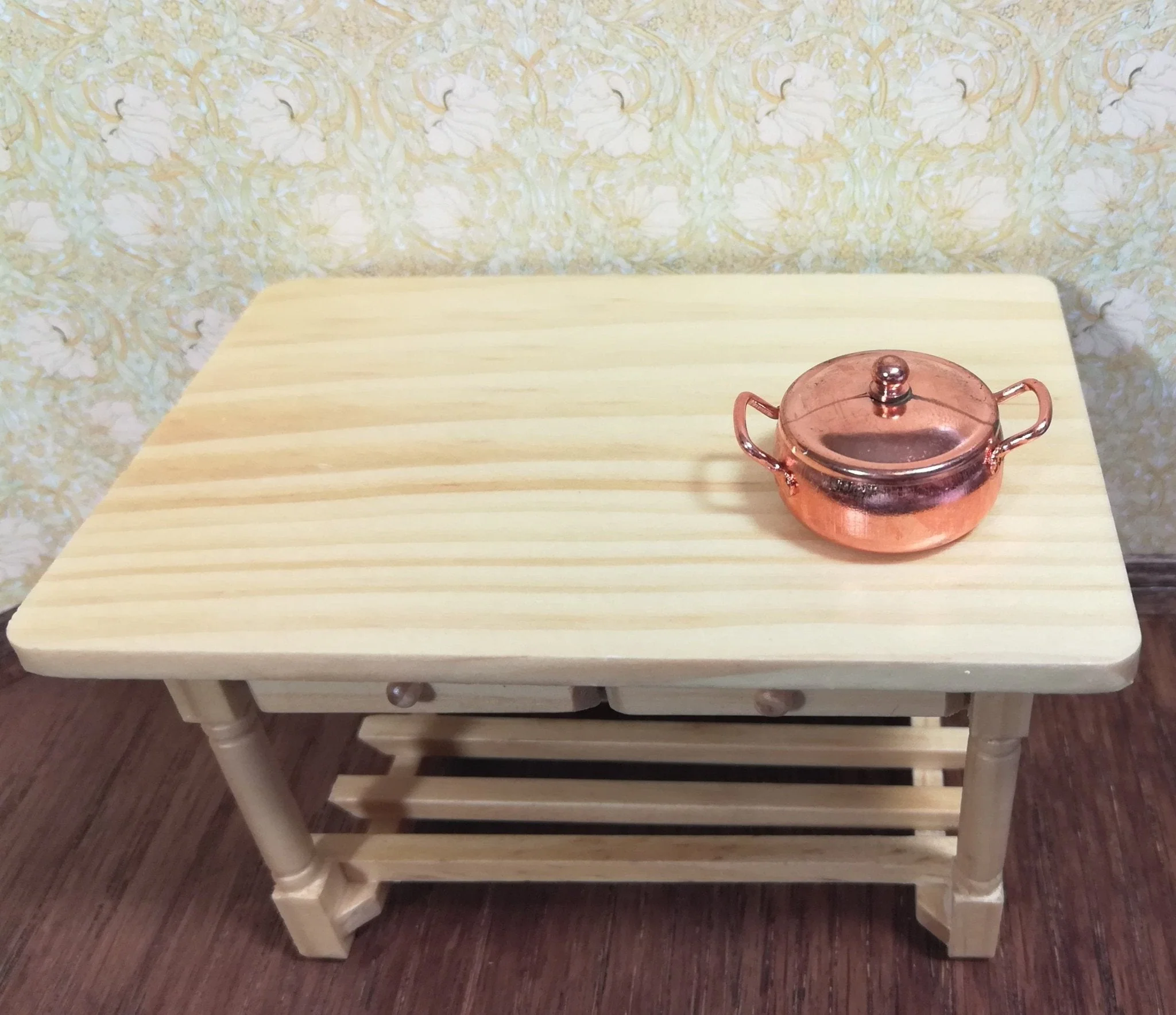 Dollhouse Miniature Copper Cooking Pot Large with Removable Lid 1:12 Scale - Image 3