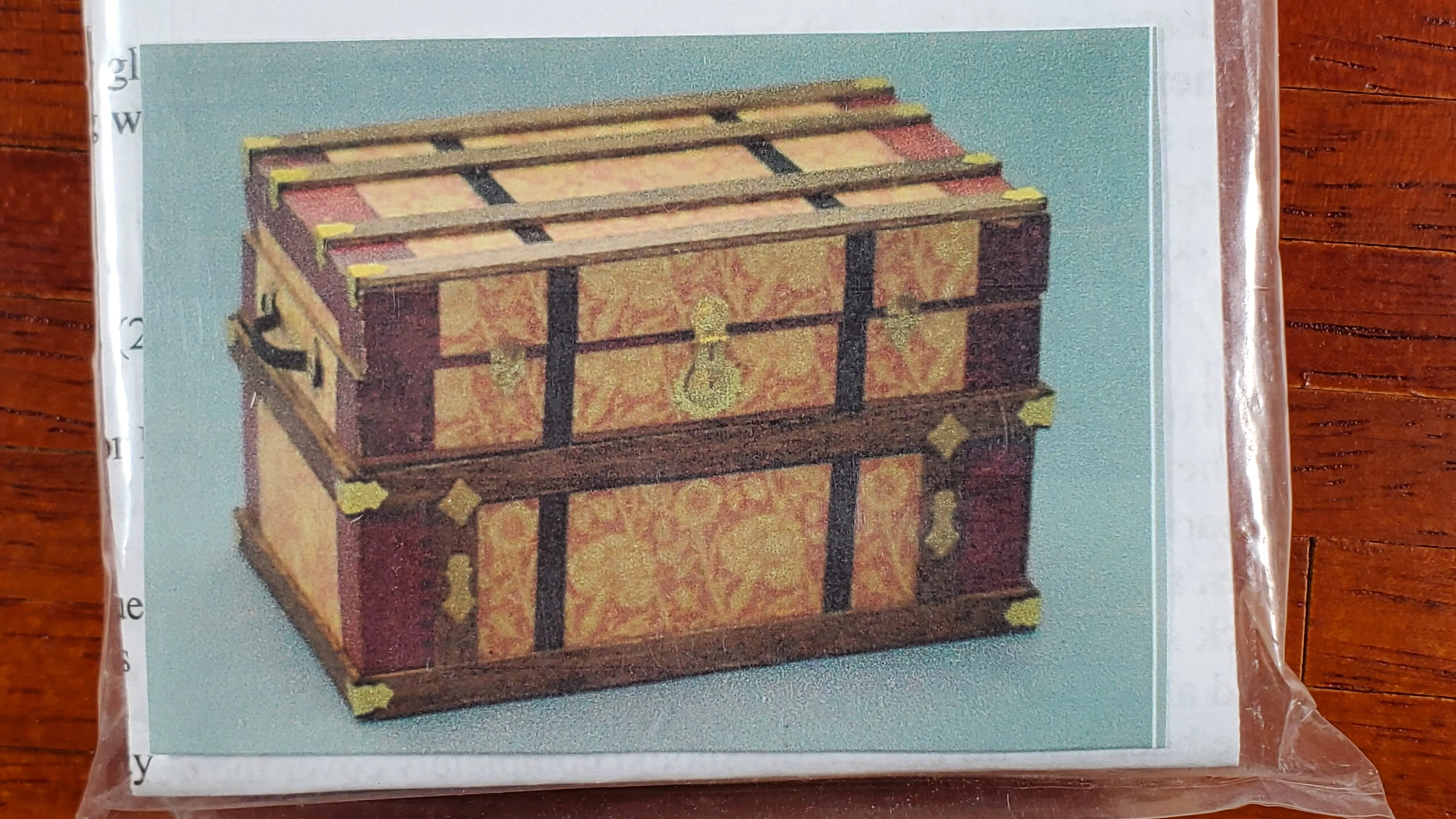 Dollhouse Miniature DIY Trunk Kit William Morris Antique Style 1:12 Scale CPT111 - Image 4
