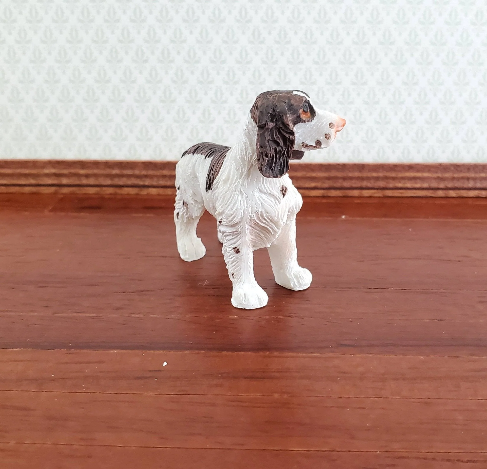 Dollhouse Miniature Dog English Springer Spaniel 1:12 Scale Animal Pet Resin - Image 2
