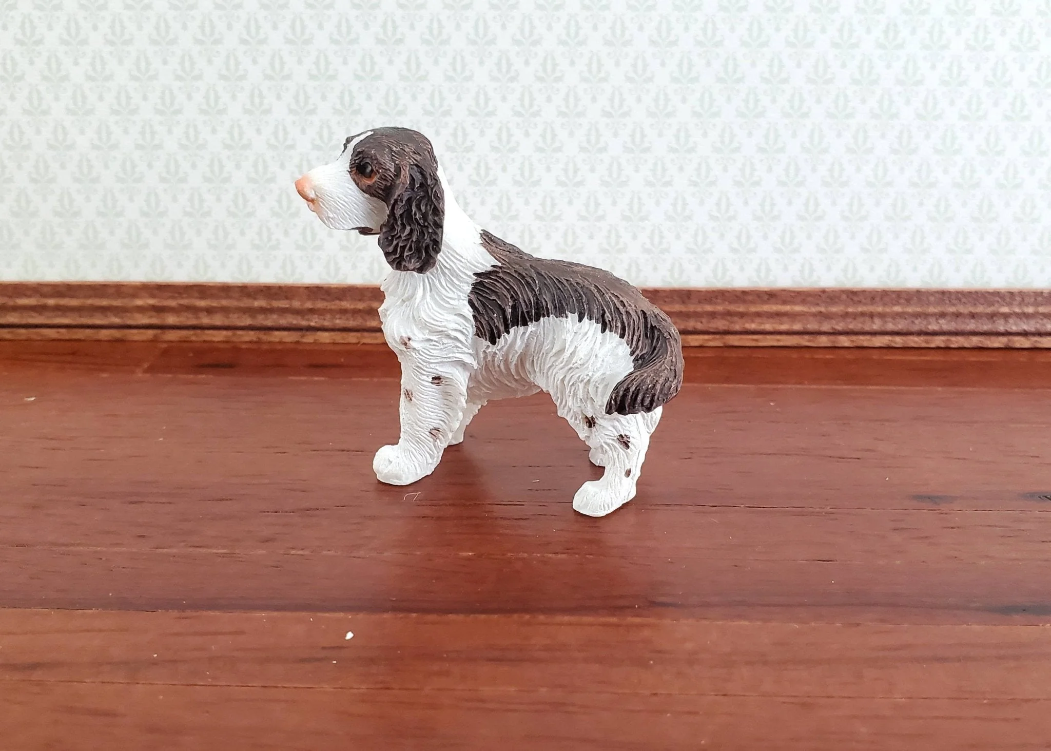 Dollhouse Miniature Dog English Springer Spaniel 1:12 Scale Animal Pet Resin - Image 3