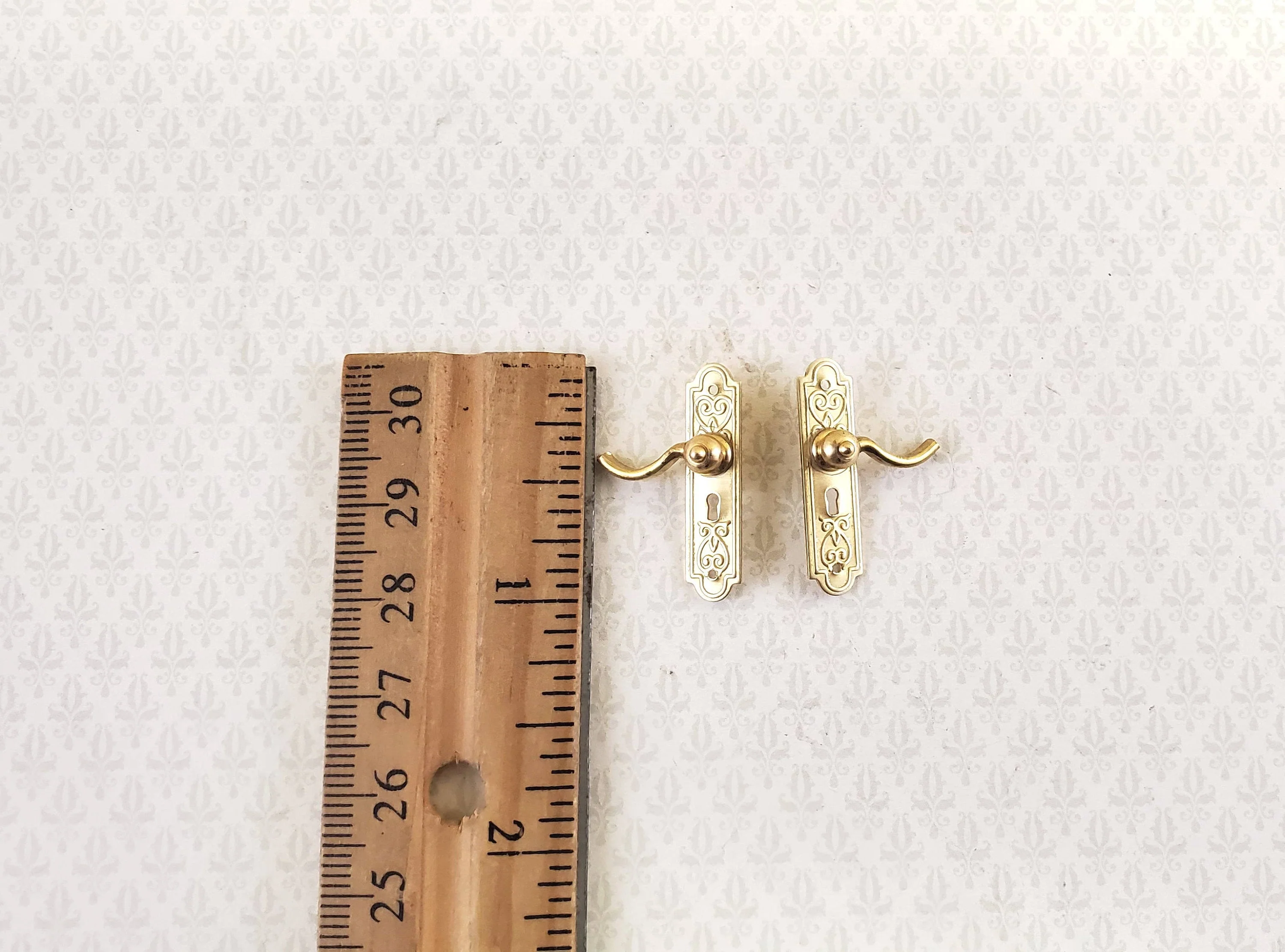 Dollhouse Door Handles with Fancy Plate x2 French Lever Style Gold 1:12 Scale - Image 4
